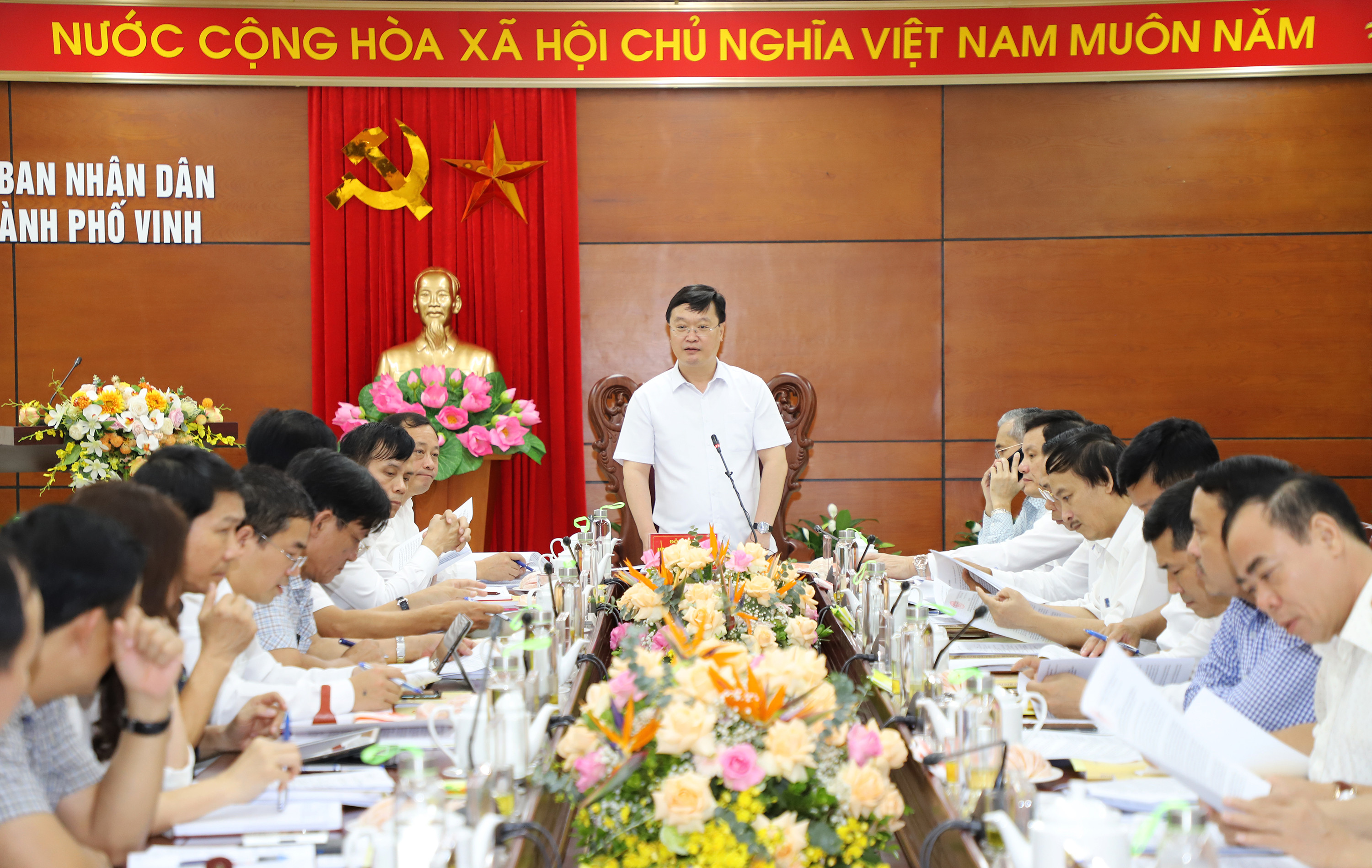 Chủ tịch UBND tỉnh Nguyễn Đức Trung kết luận buổi làm việc. Ảnh: Phạm Bằng