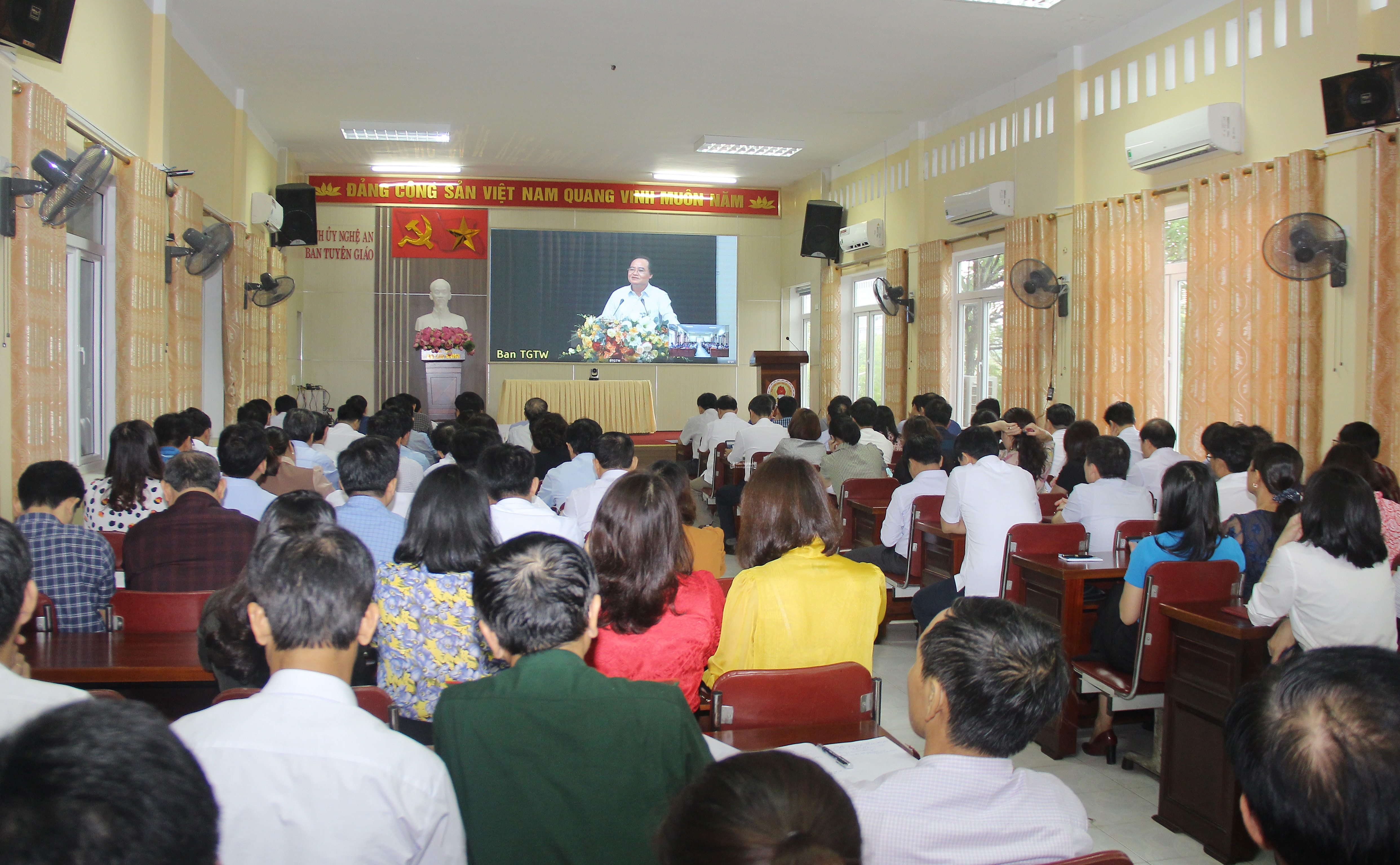 Quang cảnh hội nghị, Ảnh: Mai Hoa