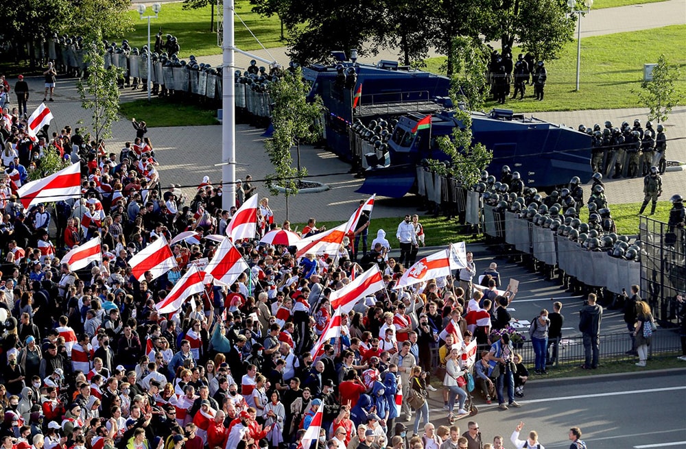 Dòng người biểu tình vẫn tiếp tục diễn ra ở thủ đô Misnk, Belarus. Ảnh: Reuters