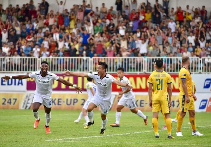 Trương Trọng Sáng ăn mừng bàn thắng ghi vào lưới Thanh Hóa ở mùa giải trước. Ảnh: FBNV