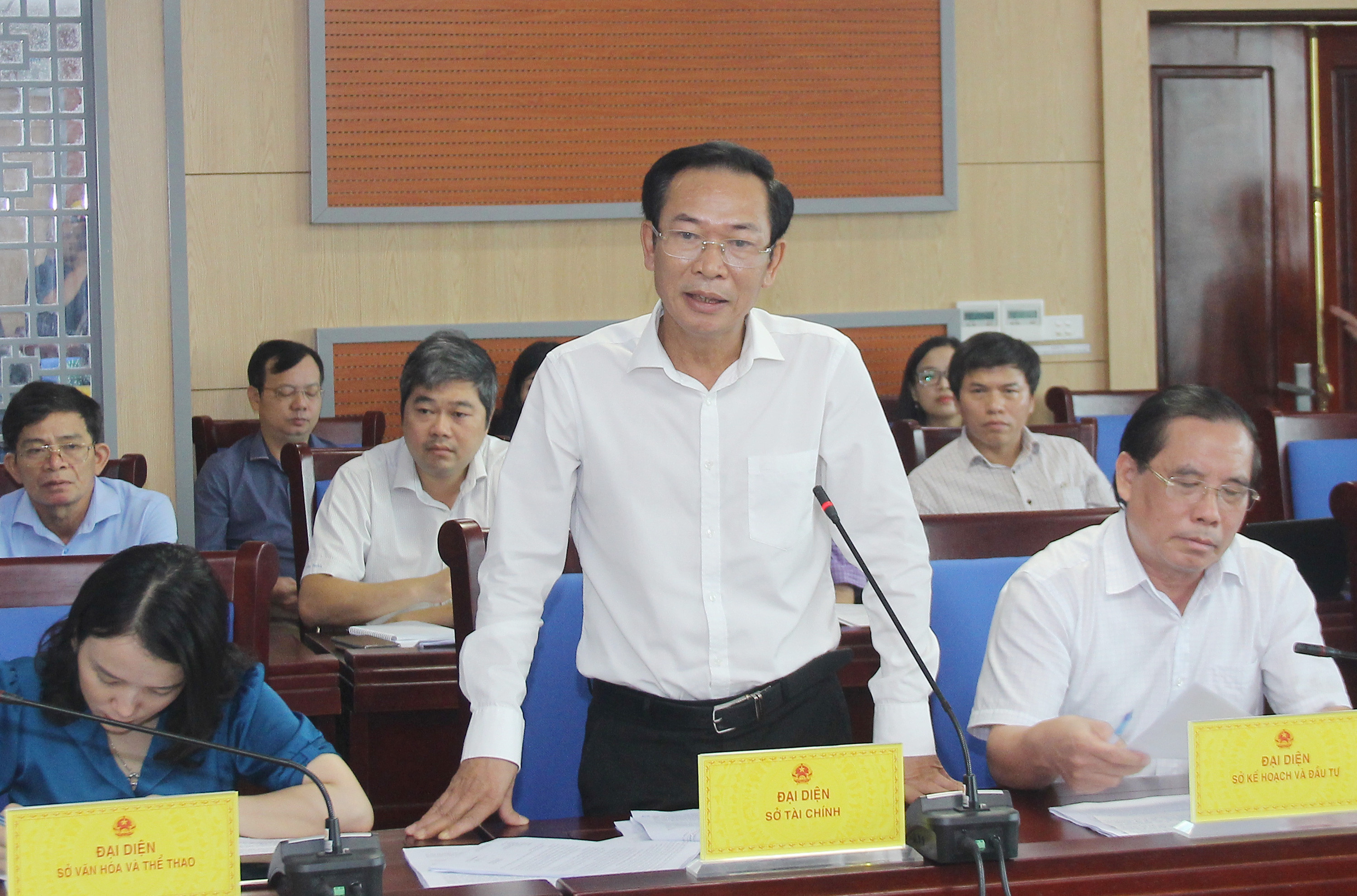 Giám đốc Sở Tài chính - Nguyễn Xuân Hải cho rằng cần tìm giải pháp chung cho các dự án, tránh đổ lỗi trách nhiệm cho nhau. Ảnh: Mai Hoa