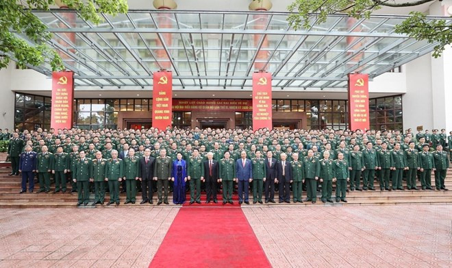 Tổng Bí thư, Chủ tịch nước, Bí thư Quân ủy Trung ương Nguyễn Phú Trọng và các đồng chí lãnh đạo