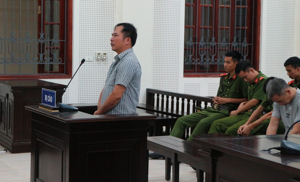 Đối tượng Nguyễn Trung Kiên tại phiên tòa. Ảnh: Khánh An