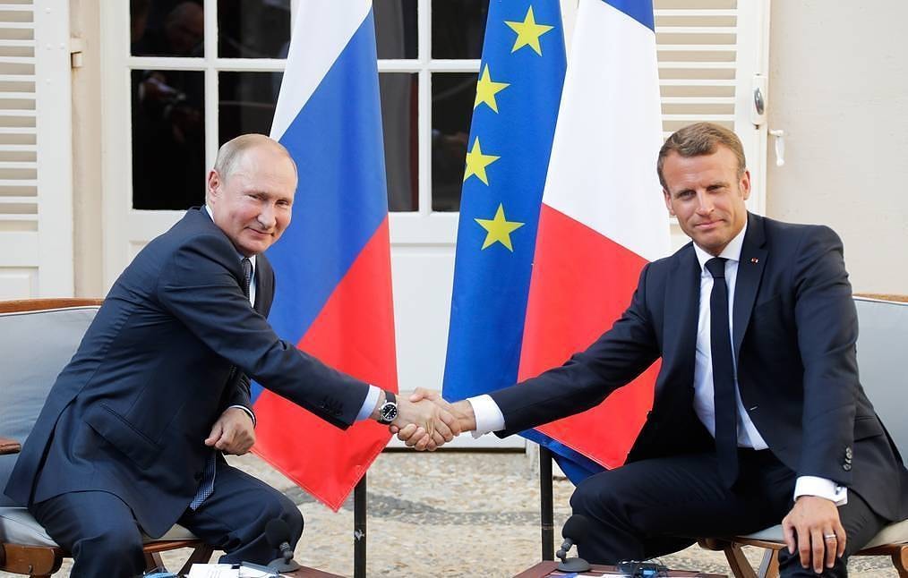 Tổng thống Nga Vladimir Putin và Tổng thống Pháp Emmanuel Macron tại cuộc hội đàm tại Pháp hồi tháng 8/2019. Ảnh: TASS