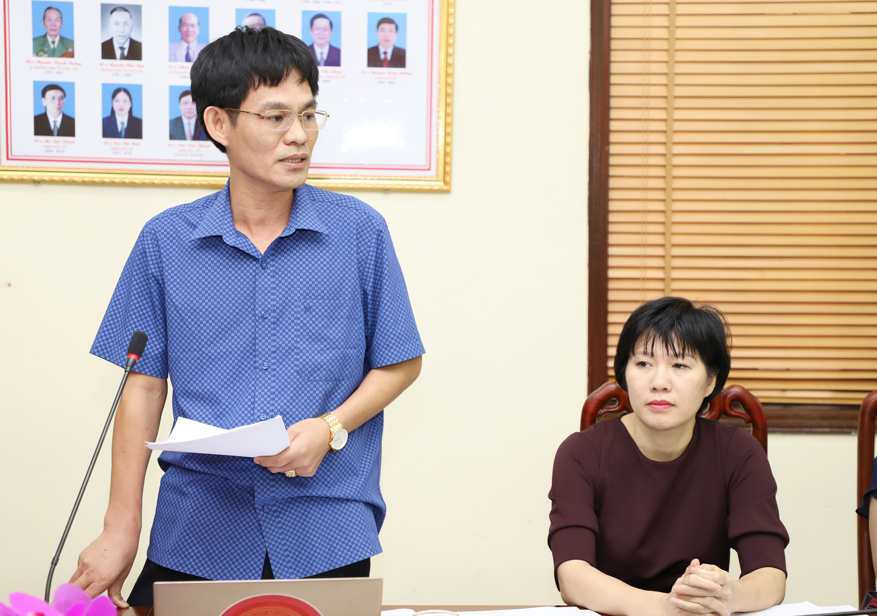 Đồng chí Chu Bá Long - Phó Bí thư Đảng ủy Khối các cơ quan tỉnh phát biểu tại buổi làm việc. Ảnh: Phạm Bằng
