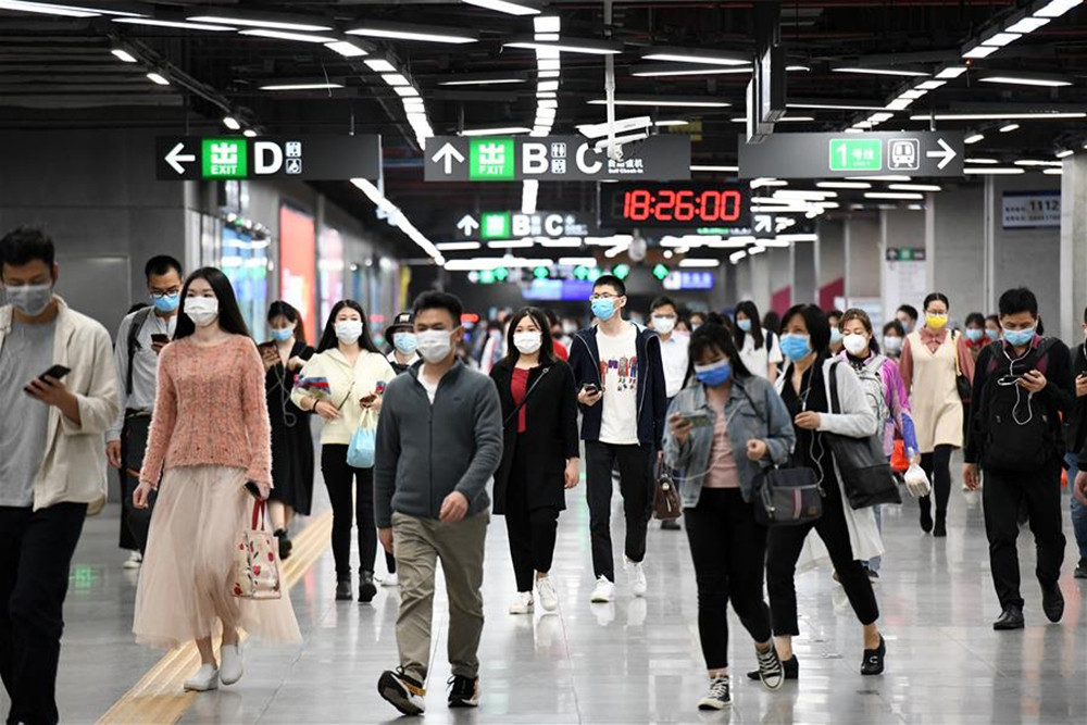Đại dịch Covid-19 cũng là một đòn nặng tác động làm nền kinh tế Trung Quốc suy thoái (Trong ảnh: Một ga tàu điện ngầm ở tỉnh Quảng Đông, Trung Quốc). Ảnh minh họa: THX