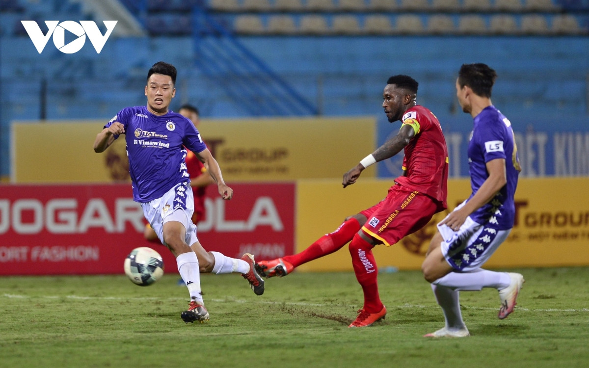 Hoàng Vũ Samson thi đấu rất hay ở trận gặp Hà Nội FC (Ảnh: Dương Thuật).
