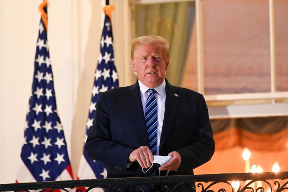 Tổng thống Mỹ Donald Trump quyết định dừng đàm phán gói cứu trợ đại dịch. Ảnh: Reuters