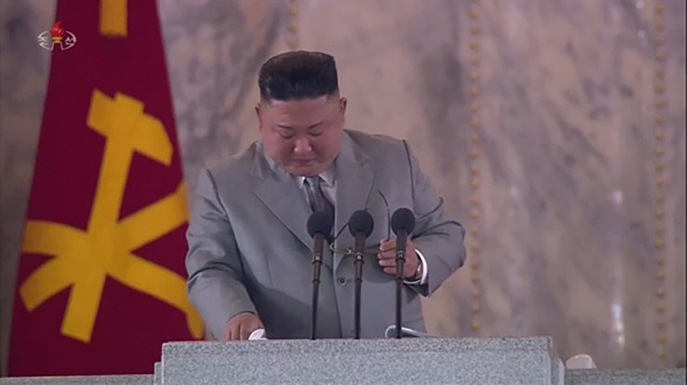 Nhà lãnh đạo Kim Jong un bật khóc trong lúc đọc diễn văn kỷ niệm 75 năm thành lập Đảng Lao động Triều Tiên. Ảnh: Yonhap