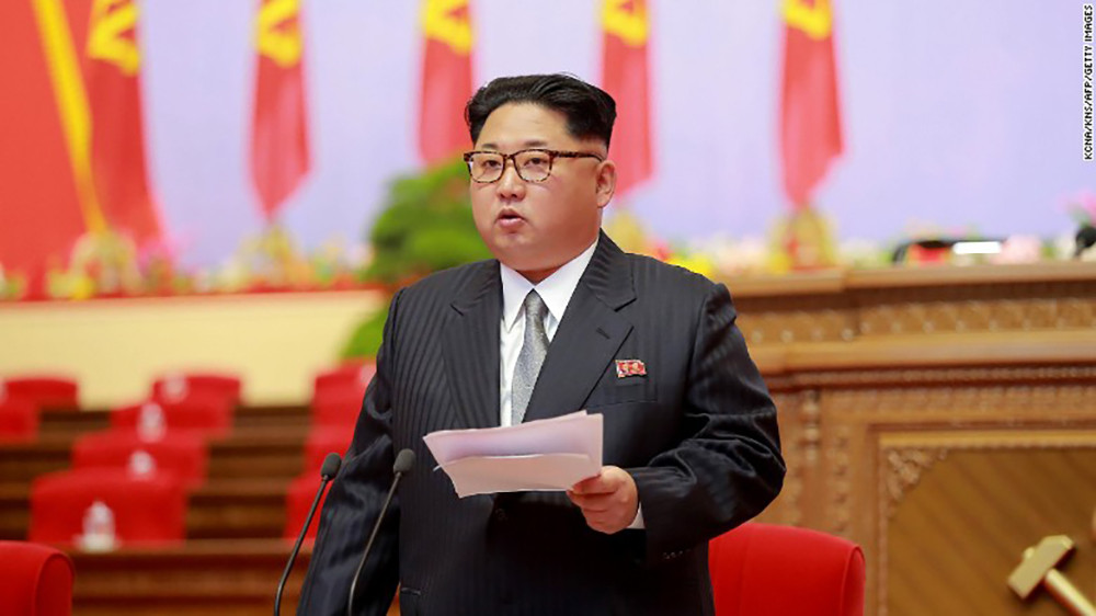 Bức ảnh chụp hồi tháng 5/2016 khi Nhà lãnh đạo Kim Jong un công bố về chiến lược 5 năm phát triển. Ảnh: KCNA