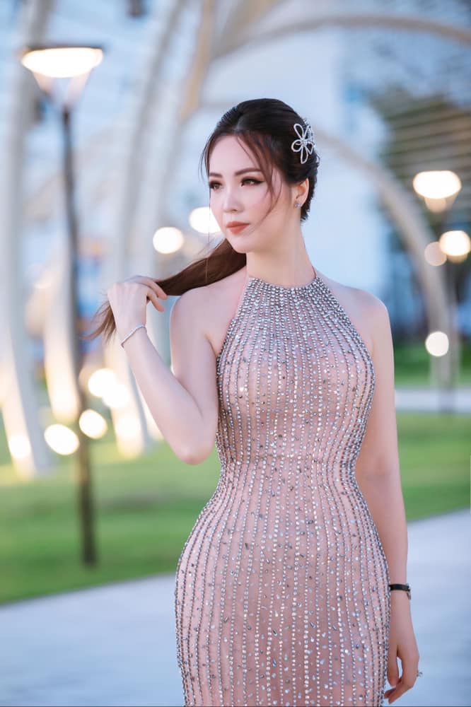 Á hậu Thụy Vân