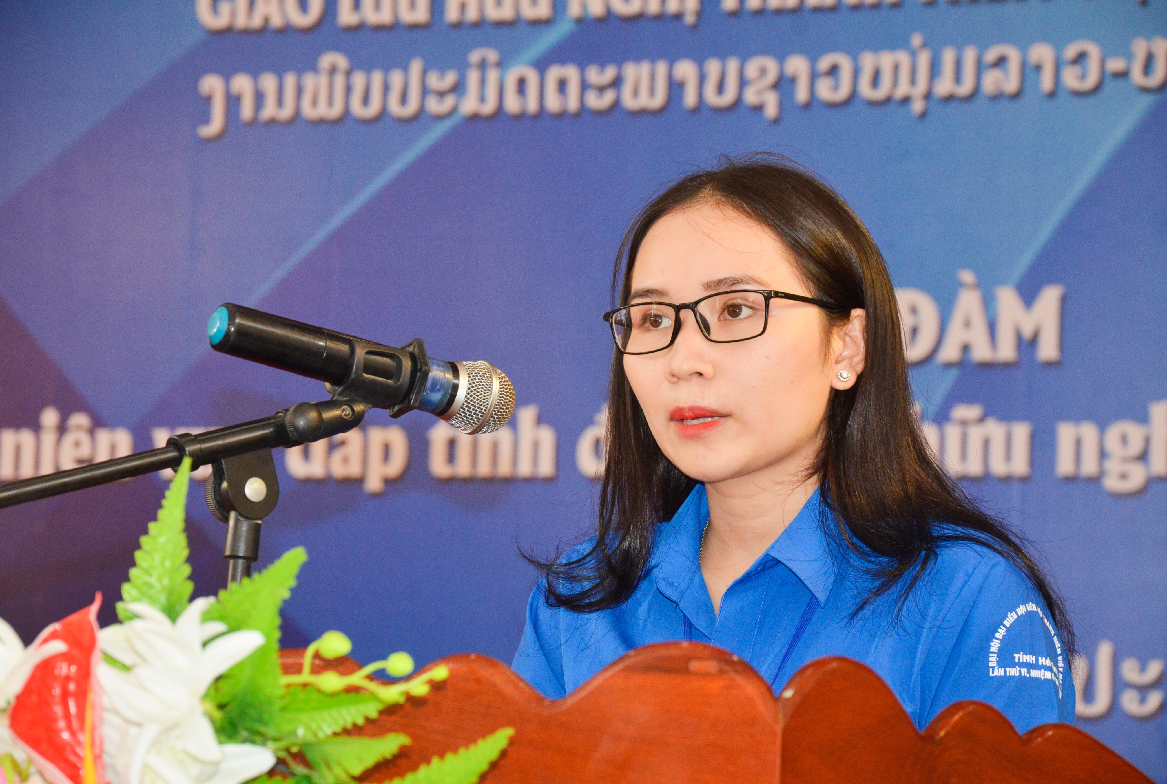 Đại diện thanh niên Việt Nam tham luận tại buổi tọa đàm. Ảnh: Thanh Lê