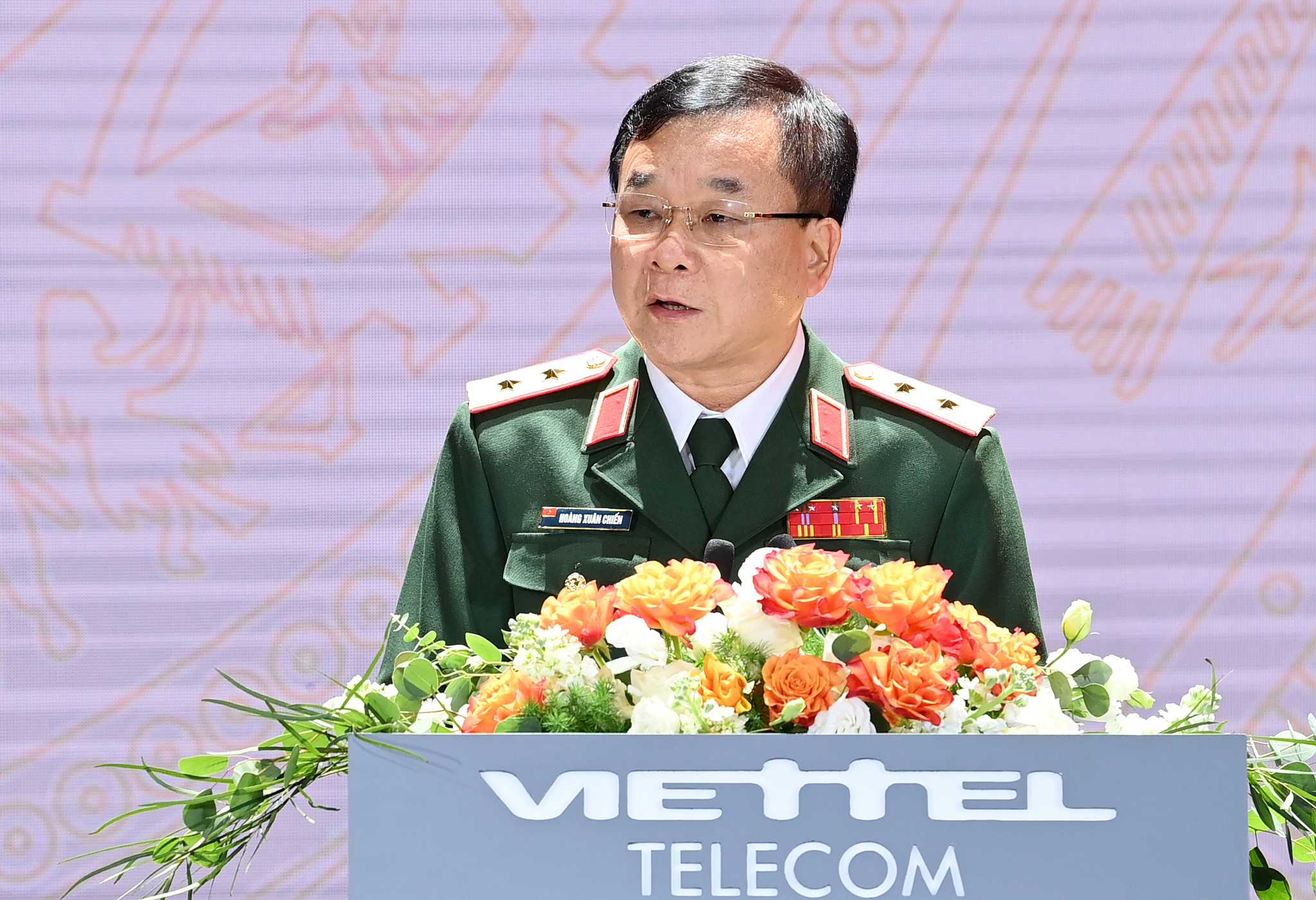 Trung tướng Hoàng Xuân Chiến - Ủy viên Trung ương Đảng, Ủy viên Quân ủy Trung ương, Thứ trưởng Bộ Quốc phòng phát biểu tại Lễ kỷ niệm.