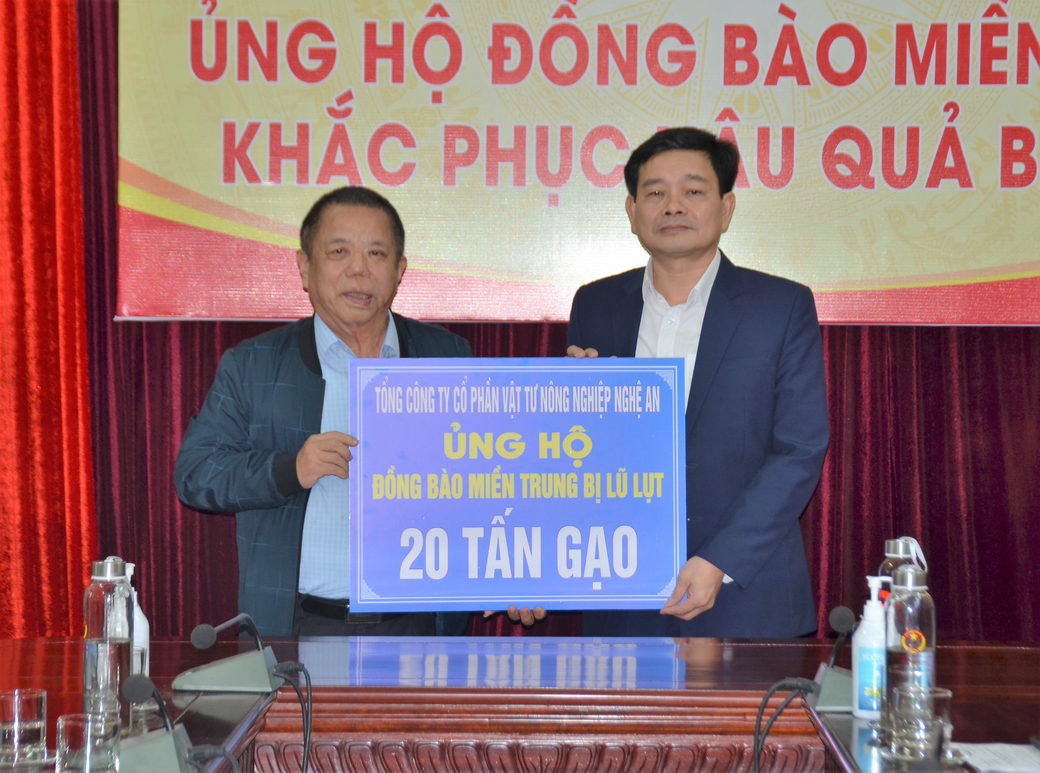 MTTQ tỉnh Nghệ An tiếp nhận ủng hộ