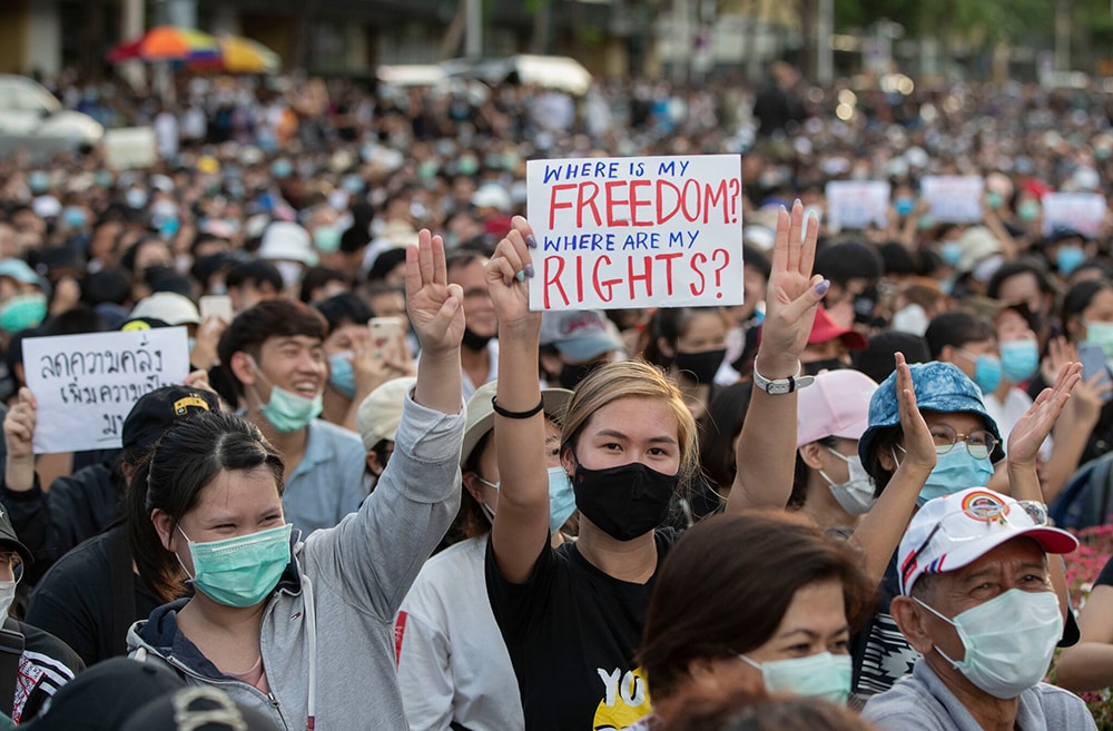 Dòng người Thái Lan biểu tinh đòi dân chủ, công bằng. Ảnh: AFP