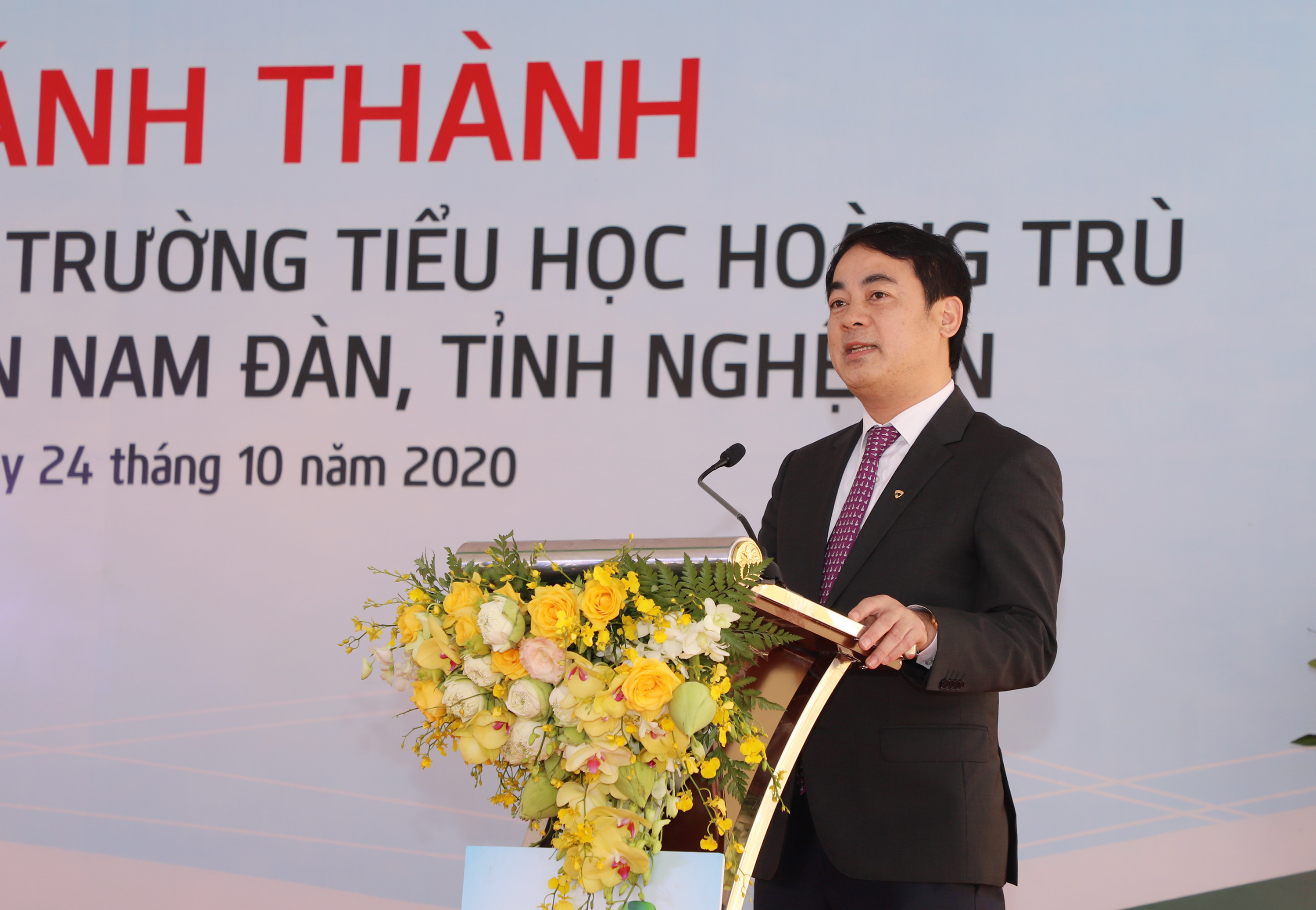 Ông Nghiêm Xuân Thành - Ủy viên BTV Đảng ủy Khối doanh nghiệp Trung ương, Chủ tịch HĐQT Ngân hàng Vietcombank phát biểu tại buổi lễ. Ảnh: Phạm Bằng