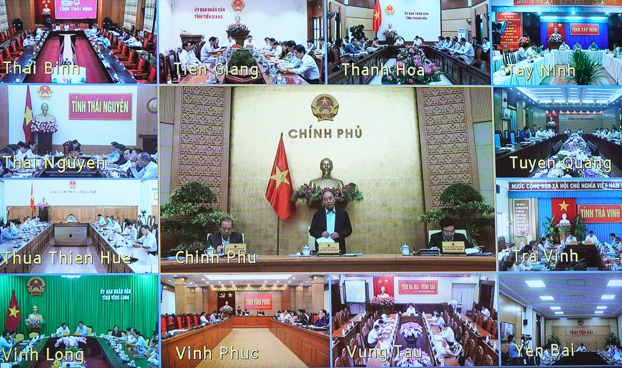 Thủ tướng Nguyễn Xuân Phúc chủ trì Hội nghị trực tuyến với các bộ, cơ quan, địa phương về tình hình thực hiện, giải ngân các chương trình, dự án ODA.