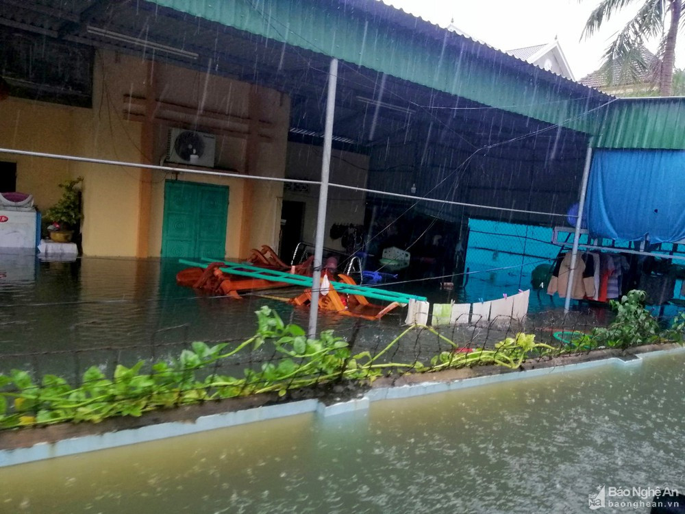 Hàng chục nghìn hộ dân trên địa bàn Nghệ An bị ngập nước trong đợt lũ này. Ảnh: Phú Hương