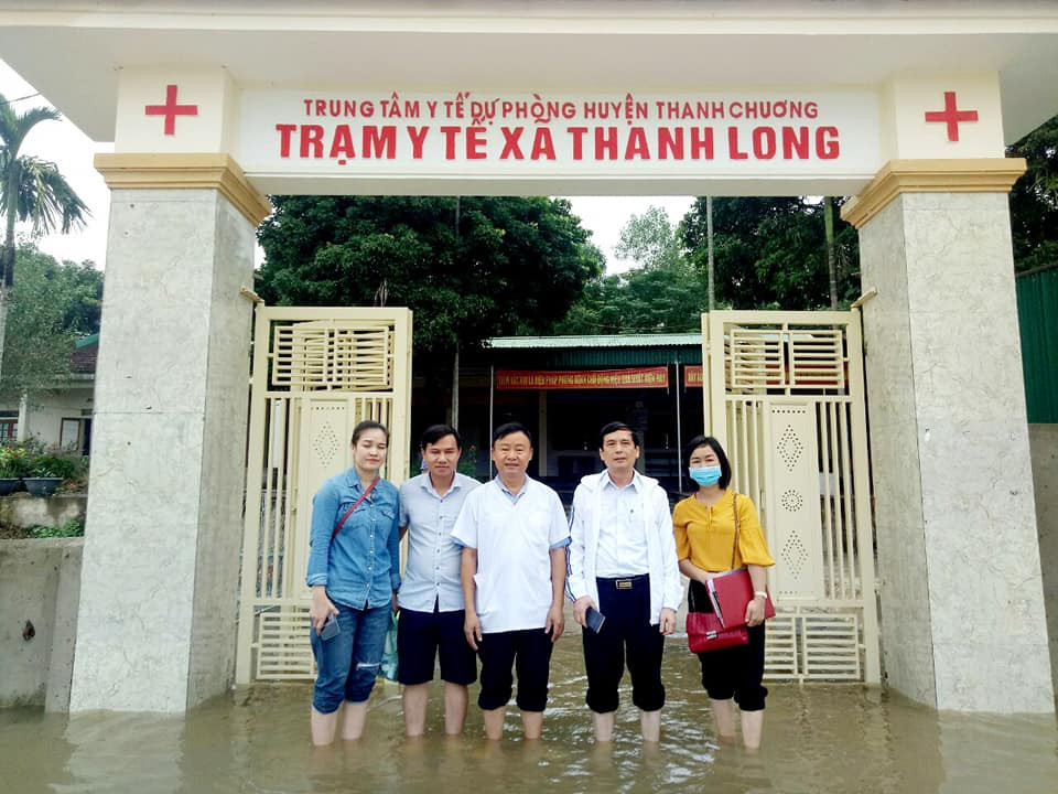 Tại xã Thanh Long đến nay vẫn đang chìm trong nước lũ. Ảnh: HN