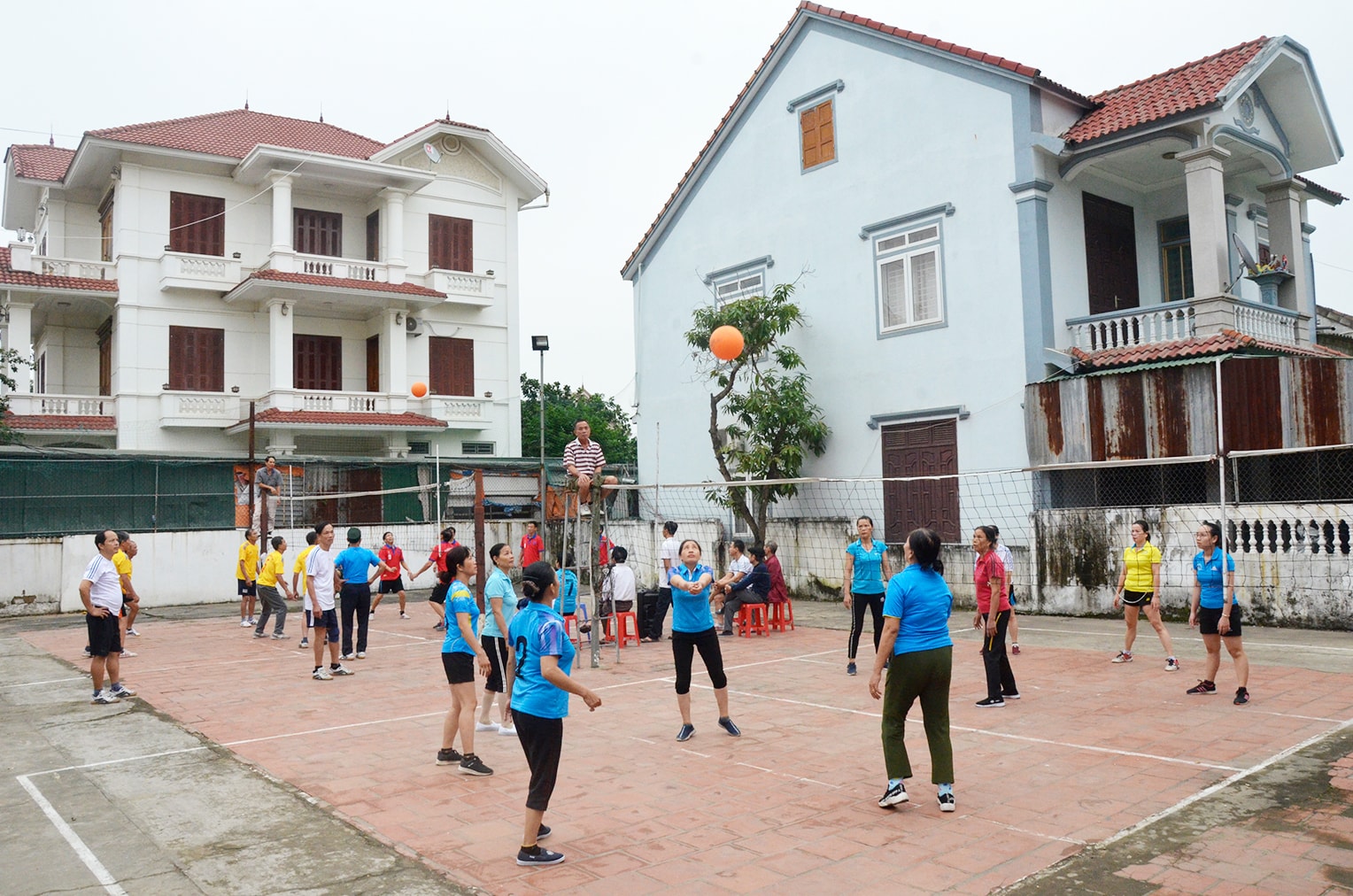 Phong trào thể dục thể thao được thu hút nhiều người dân tham gia. Ảnh: Thanh Lê