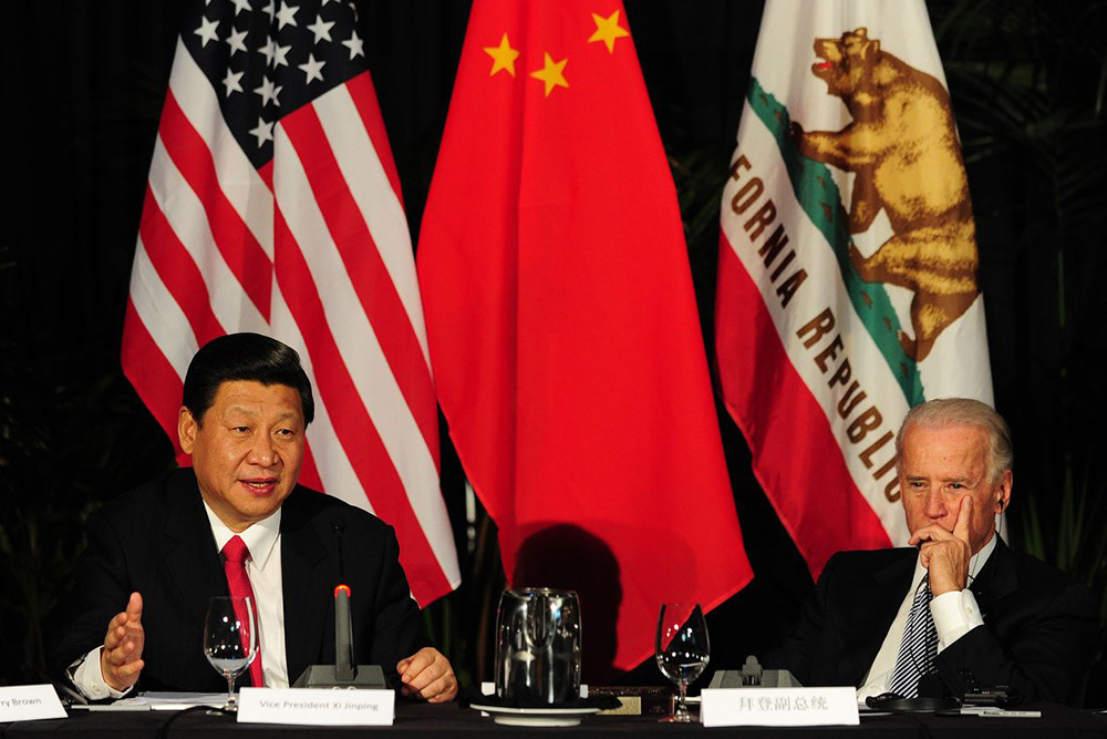 Ông Joe Biden (phải) và ông Tập Cận Bình trong cuộc gặp ở Los Angeles hồi năm 2012. Ảnh: Getty Images