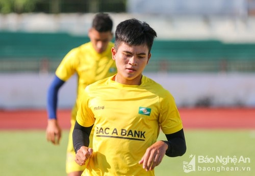 Thái Bá Sang là trụ cột của U21 SLNA tại vòng loại U21 QG 2020. Ảnh tư liệu Đức Anh  