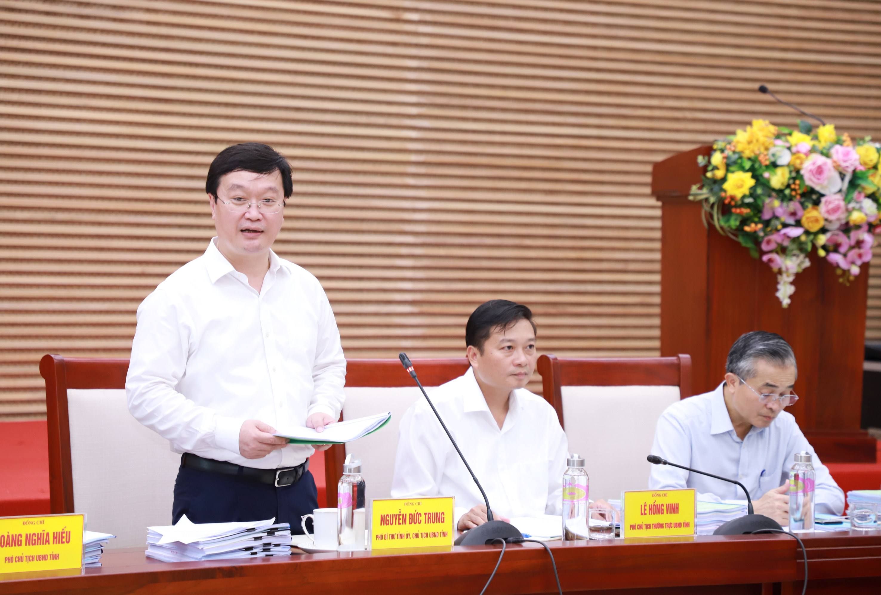 Đồng chí Nguyễn Đức Trung - Chủ tịch UBND tỉnh kết luận tại phiên họp. Ảnh: Phạm Bằng