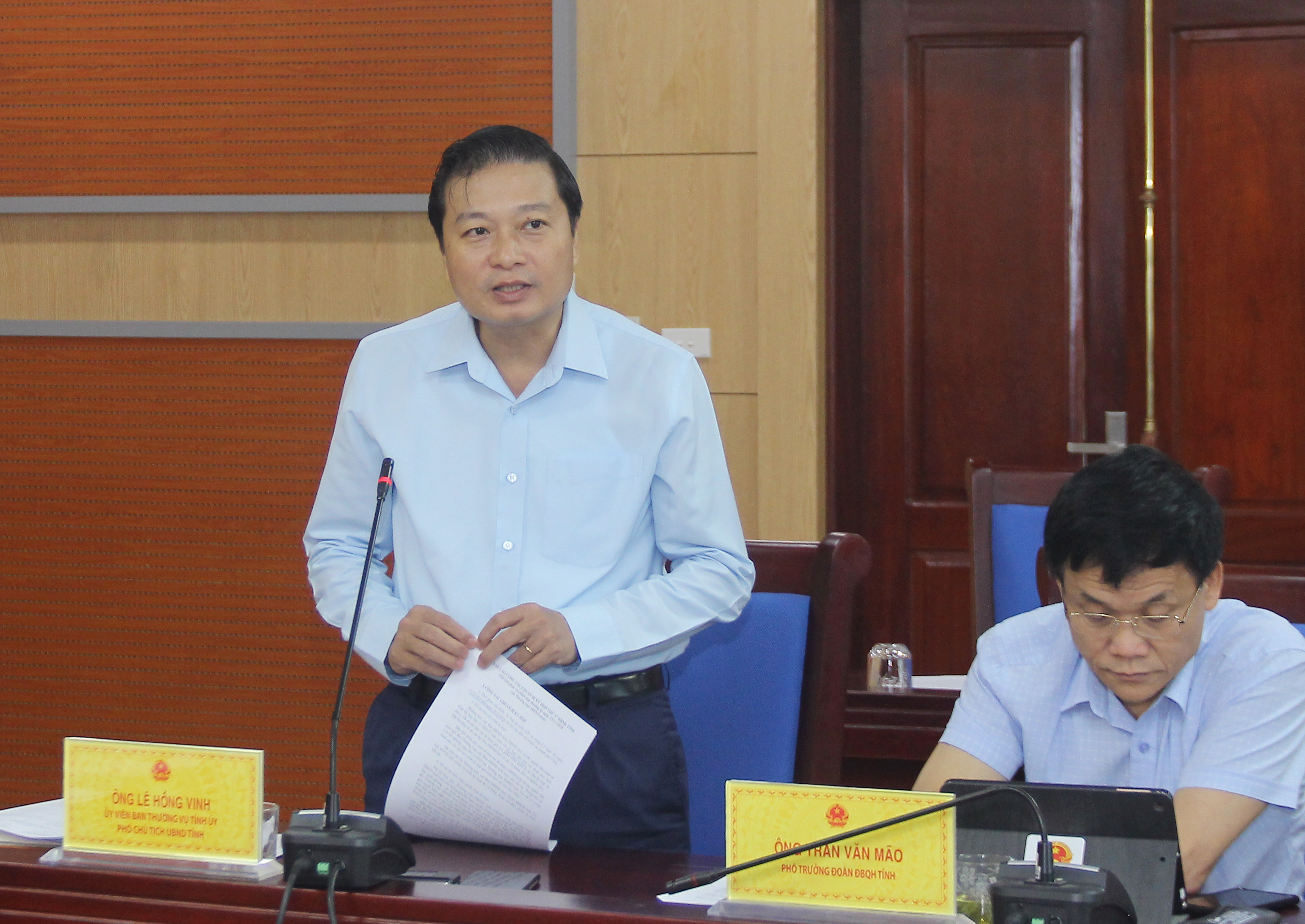Đồng chí Lê Hồng Vinh - Phó Chủ tịch Thường trực UBND tỉnh thừa nhận trong quá trình triển khai thực hiện một số dự án di dân tái định cư có những tồn tại, hạn chế. Ảnh: Mai Hoa