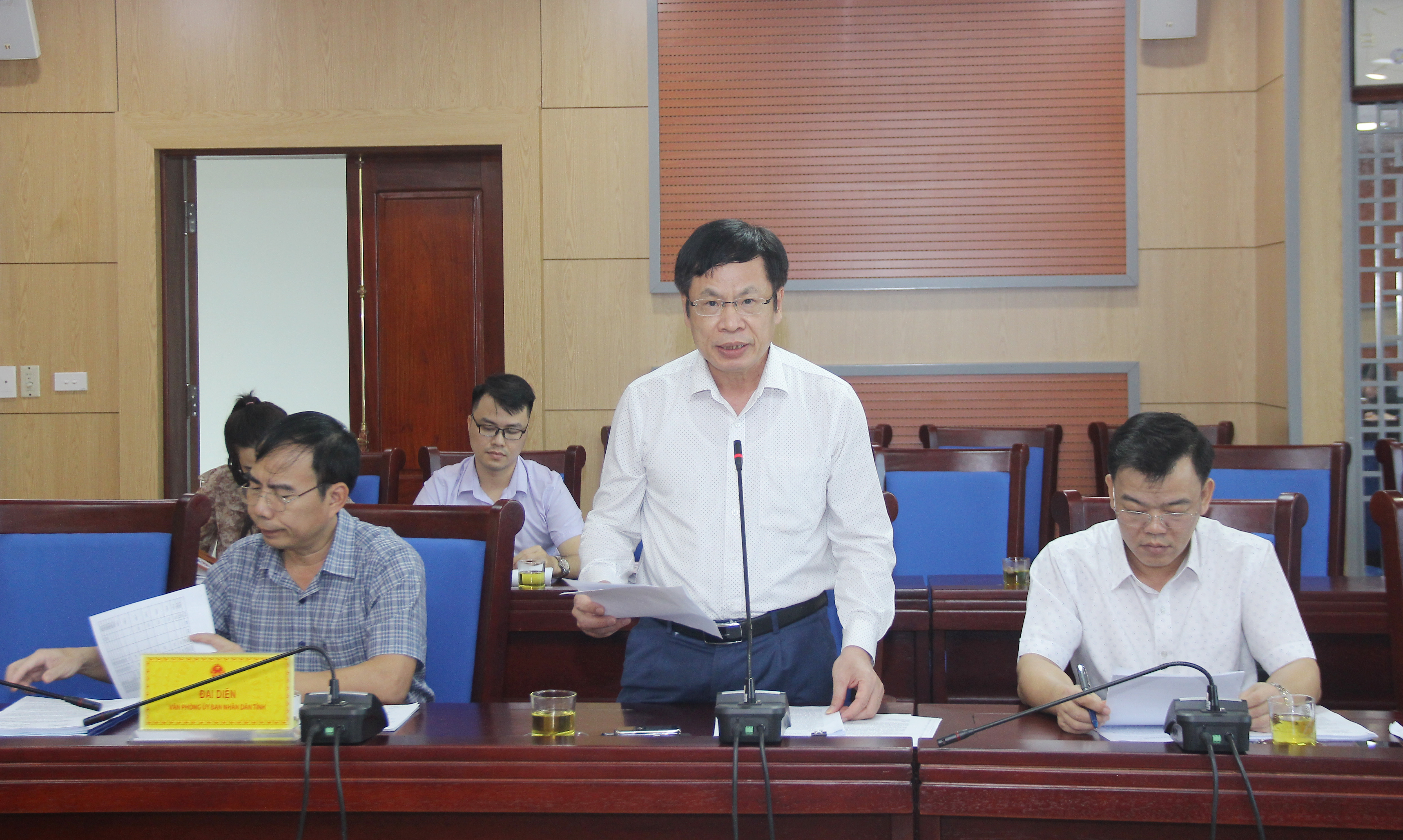 Phó Giám đốc Sở Tài nguyên và Môi trường Thái Văn Nông thừa nhận tỷ lệ thực hiện các công trình, dự án cần thu hồi đất còn thấp. Ảnh: Mai Hoa