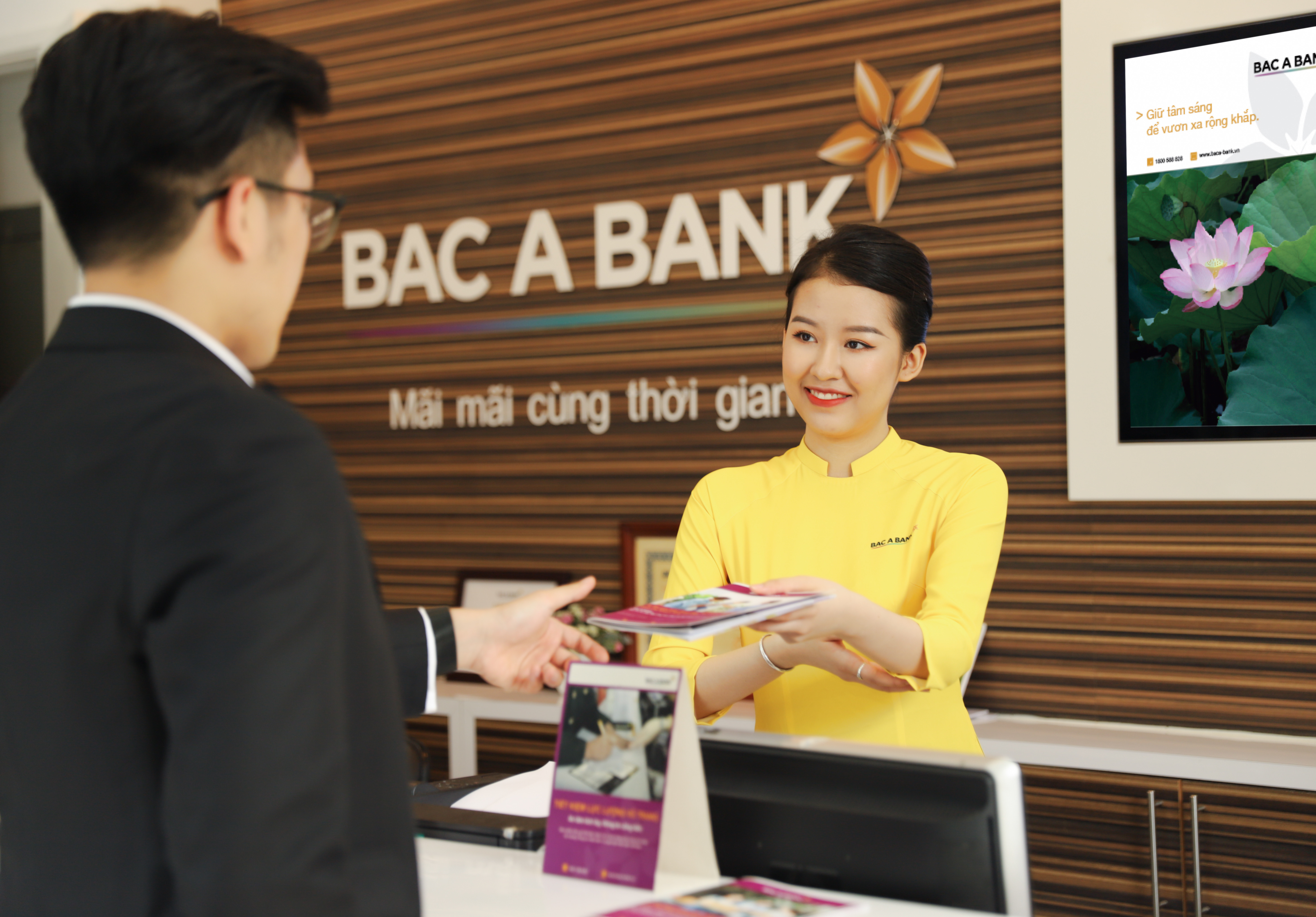 BAC A BANK thường xuyên có các chương trình ưu đãi, cung cấp nguồn tín dụng ưu đãi cho khách hàng. Ảnh: P.V