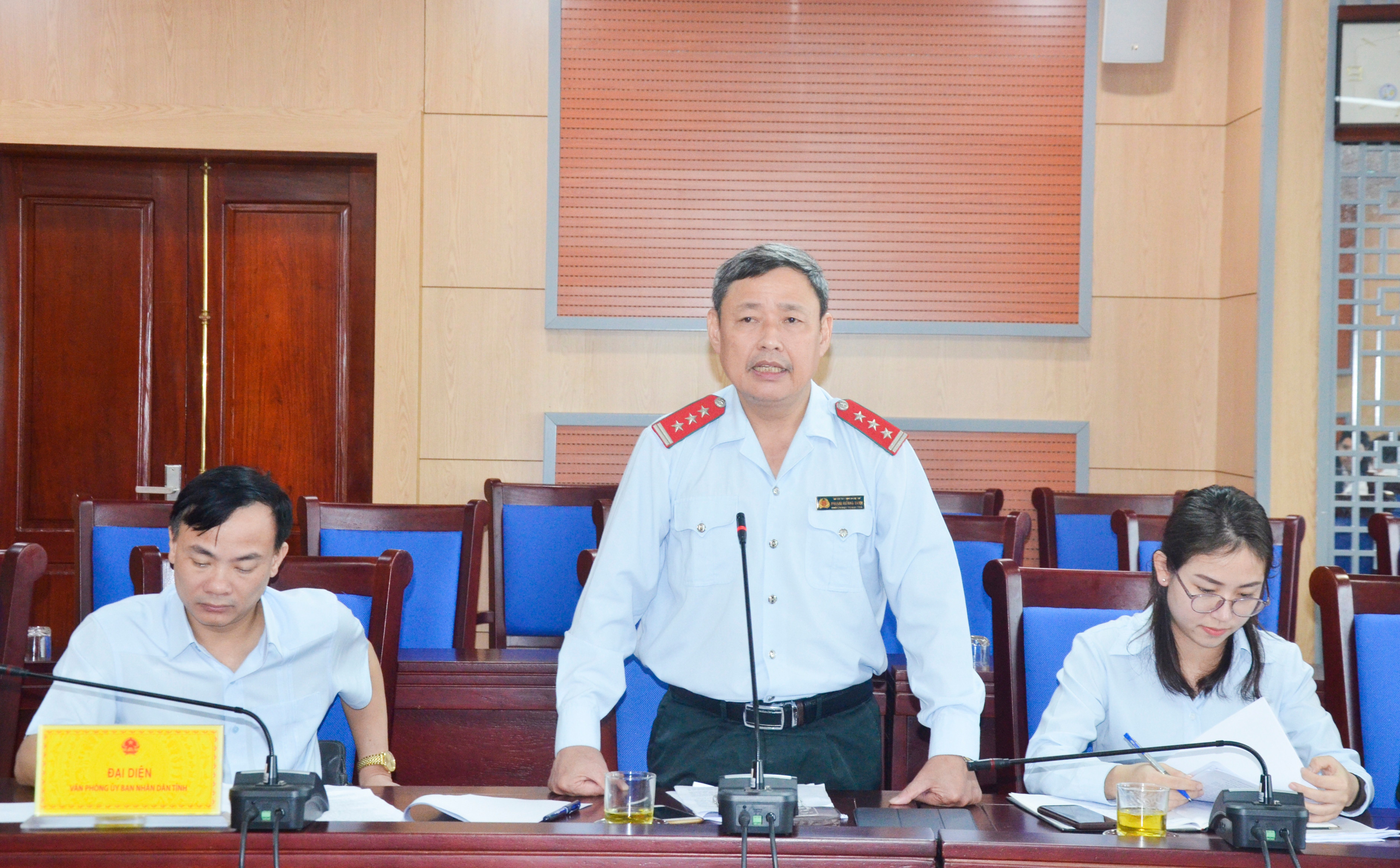 Đồng chí Nguyễn Hồng Sơn - Phó Chánh Thanh tra tỉnh báo cáo