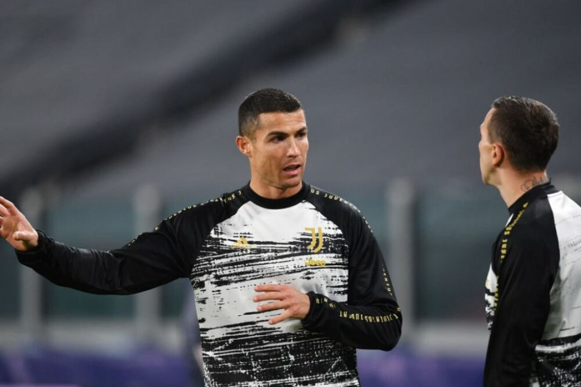 Pirlo cho Ronaldo nghỉ ngơi nhưng ra sân mới là điều anh thực sự muốn