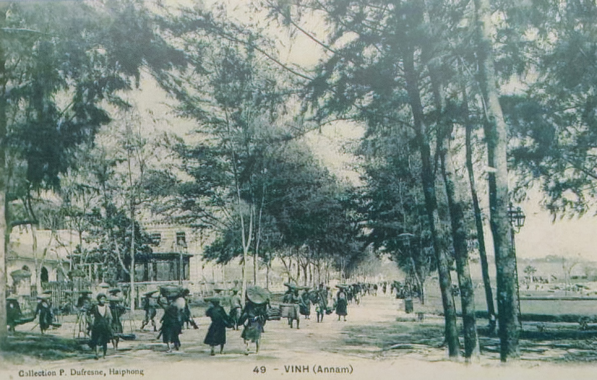 Một bức ảnh chụp thành Vinh khoảng 100 năm trước. Ảnh Phạm Xuân Cần sưu tầm