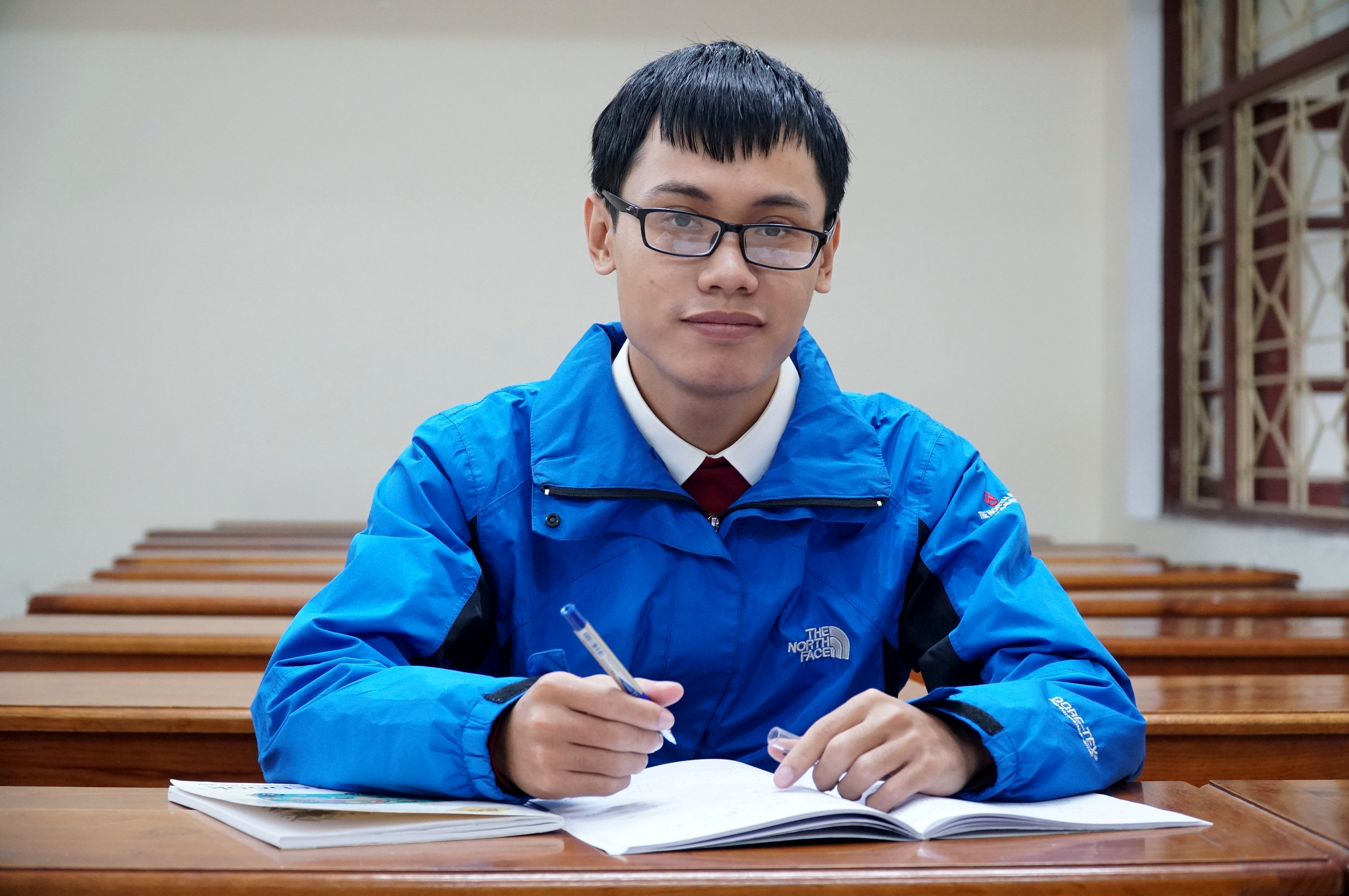Với nỗ lực trong học tập, Thiện đạt thủ khoa tại Kỳ thi tốt nghiệp THPT năm 2020 của tỉnh Nghệ An. Ảnh: MH