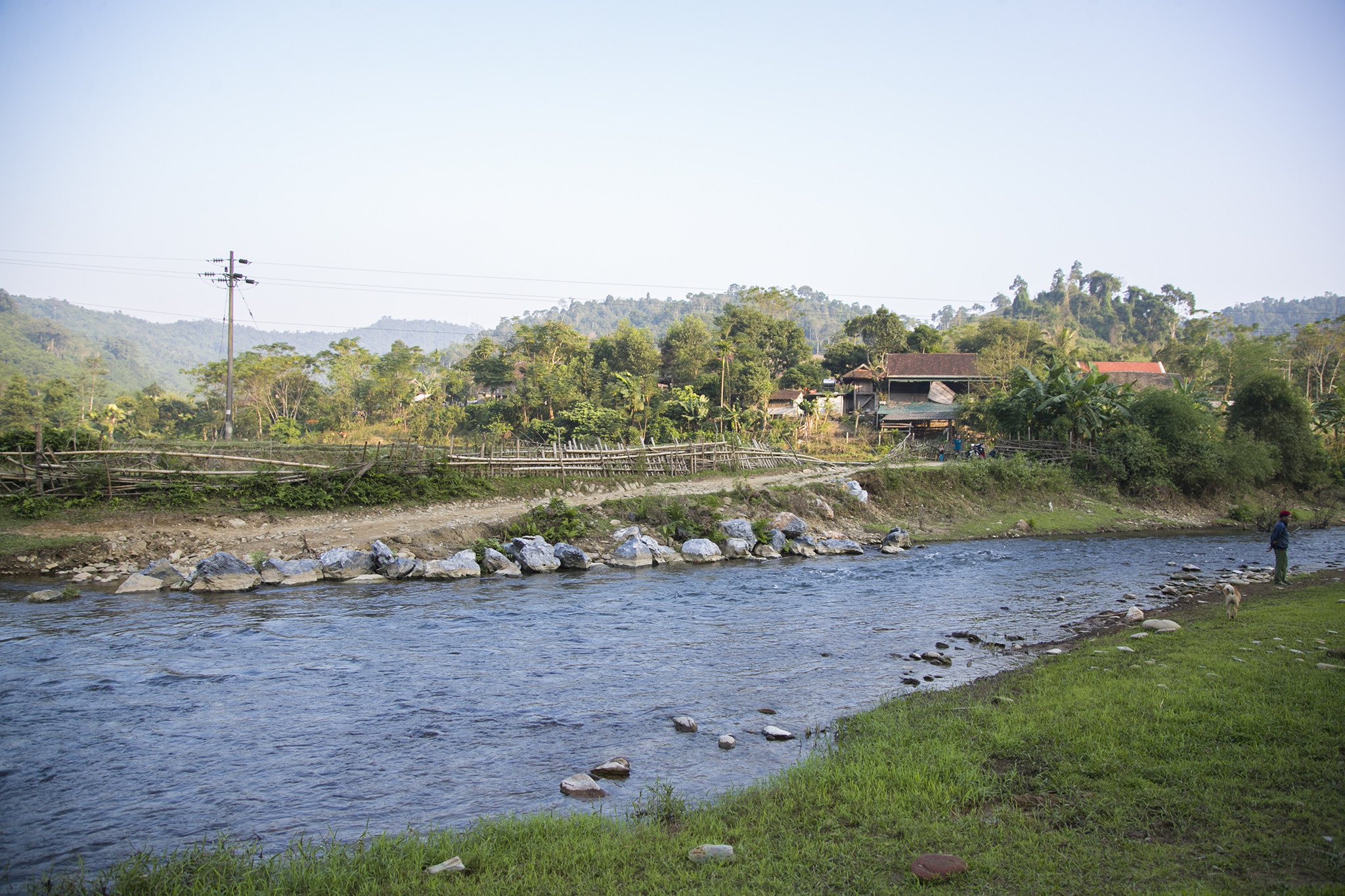 Địa điểm xây dựng cầu vượt lũ tại bản Thịn, xã Lục Dạ, huyện Con Cuông. Ảnh: Đức Anh