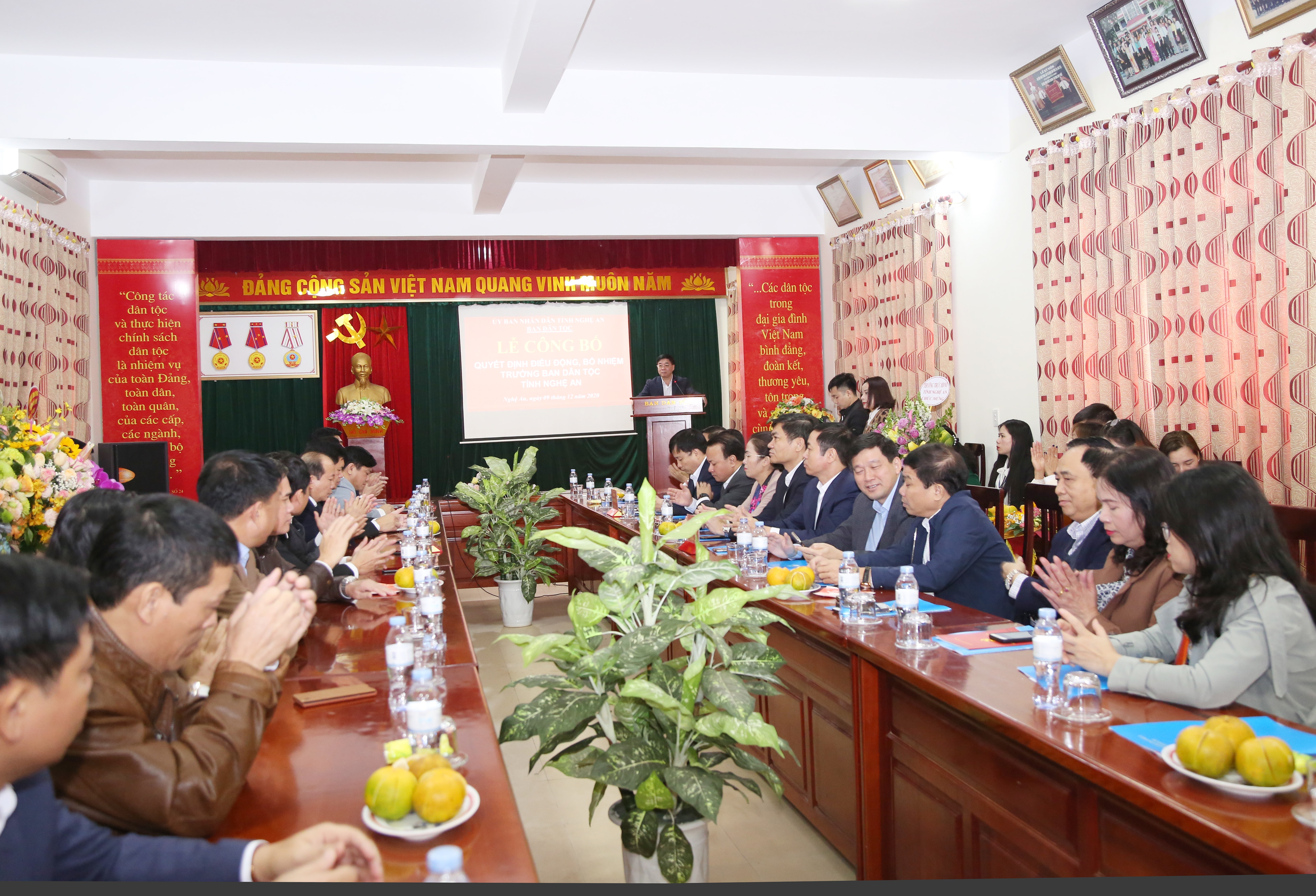 Quang cảnh buổi lễ. Ảnh: Phạm Bằng