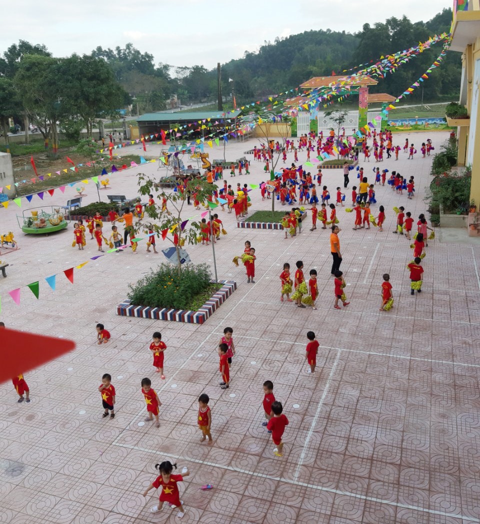 tạo dựng môi trường giáo dục trong nhà trường đảm bảo an toàn, thân thiện, lành mạnh. Ảnh minh họa: Mai Hoa