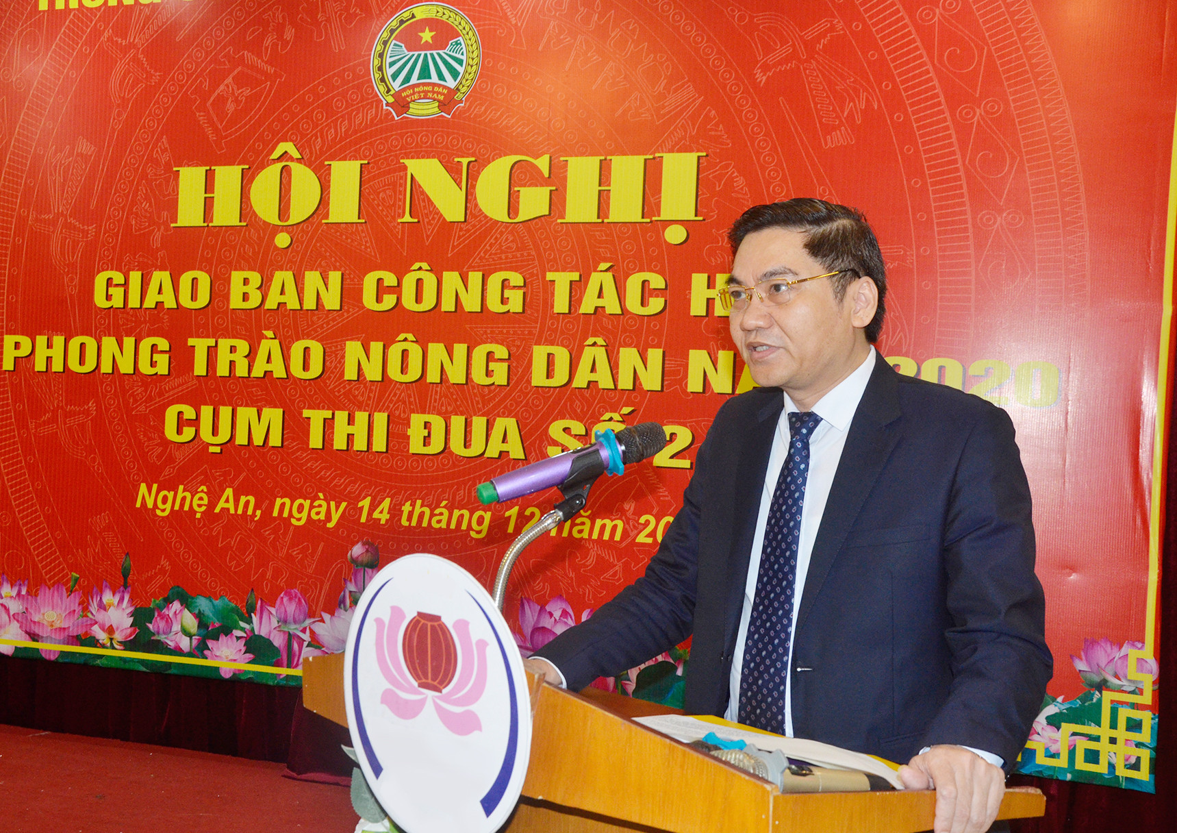 Phó Chủ tịch UBND tỉnh Hoàng Nghĩa Hiếu phát biểu tại hội nghị. Ảnh: Thanh Lê