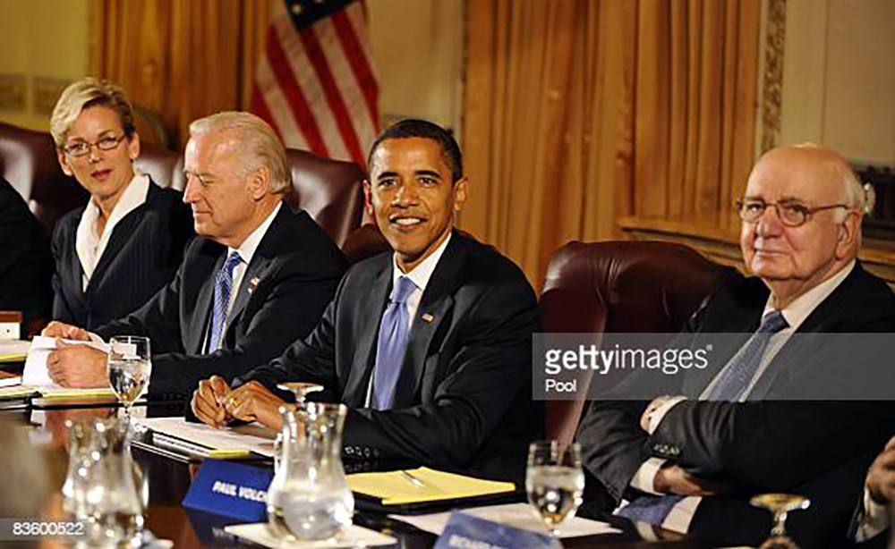 Bà Jennifer Granholm (Ngoài cùng bên trái) trong một cuộc làm việc với liên danh tranh cử Barack Obama - Joe Biden sau khi đắc cử tại Chicago, Illinois ngày 7/11/2008.