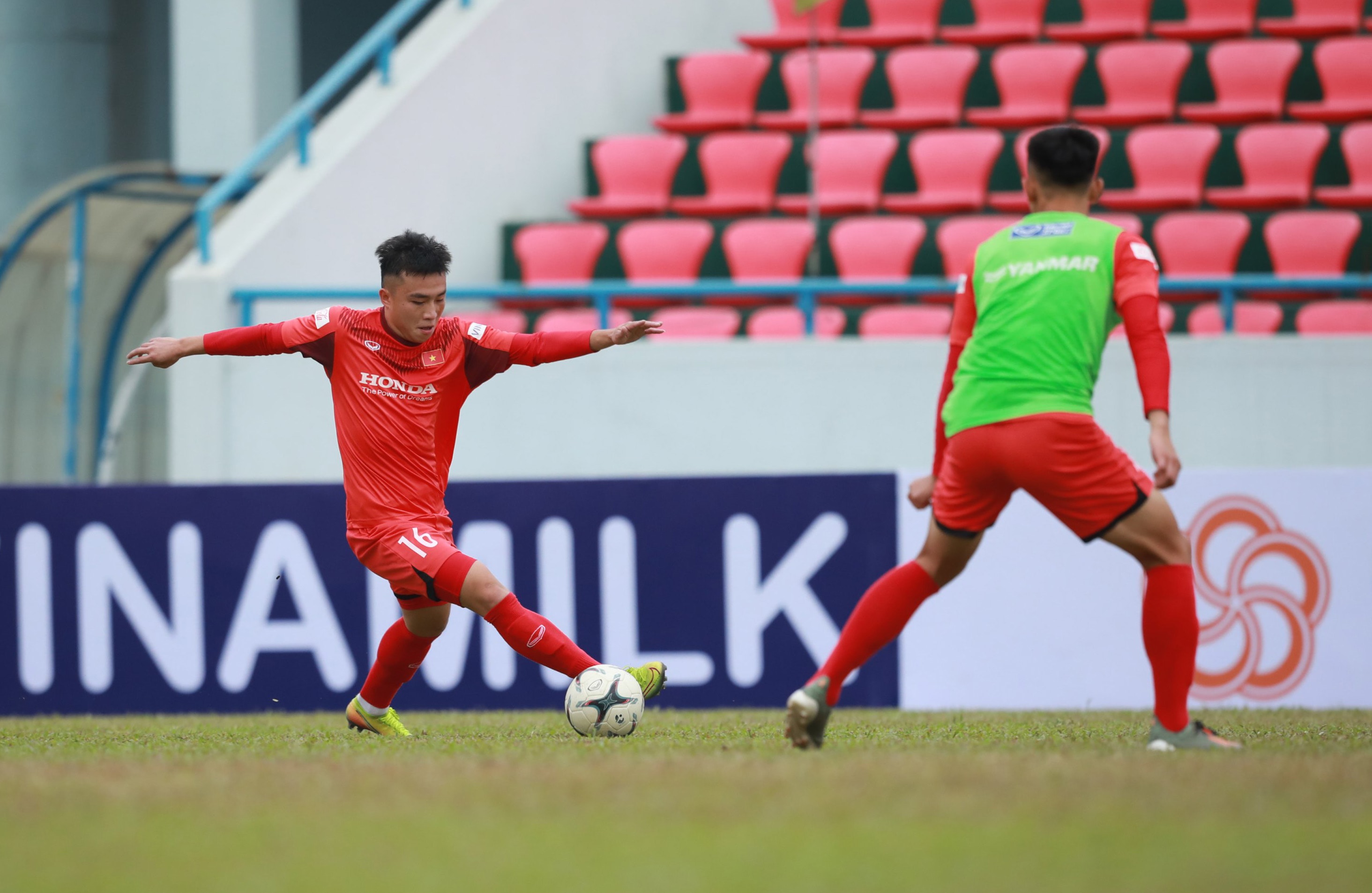 Đợt này, CLB SLNA đóng góp 3 cầu thủ tại đội U22 Việt Nam là Mai Sỹ Hoàng, Nguyễn Văn Việt và Thái Bá Sang. Ảnh: Hải Hoàng