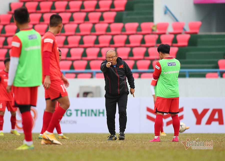 Thầy Park đã nổi cáu với các học trò, không hài lòng vì U22 Việt Nam chậm hiểu bài