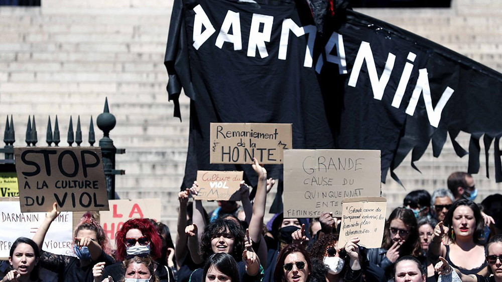 Người biểu tình tại Pháp phản đối luật an ninh mới. Ảnh: Euronews
