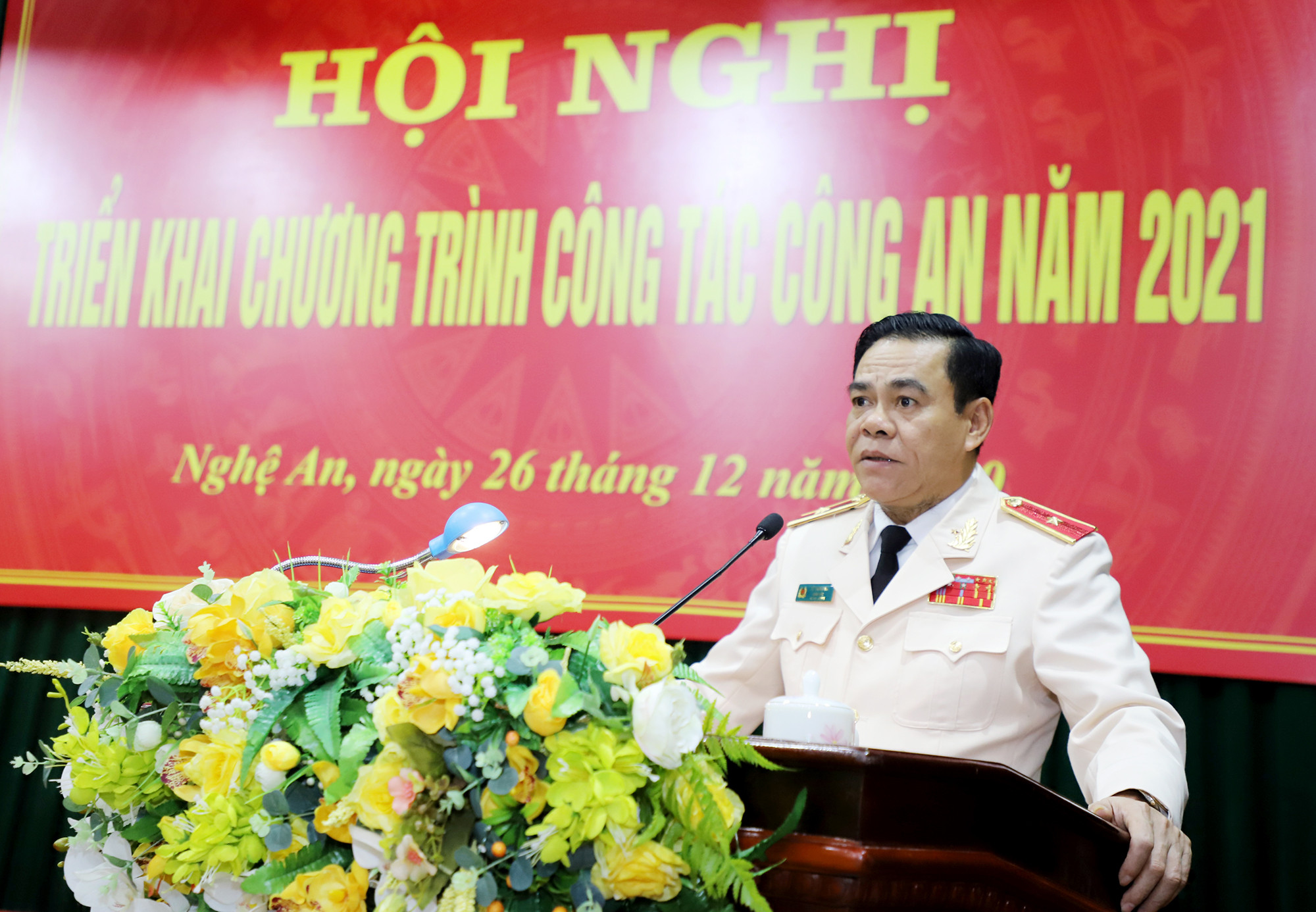Thiếu tướng Võ Trọng Hải - Giám đốc Công an tỉnh Nghệ An phát biểu tại Hội nghị. Ảnh: Phạm Bằng