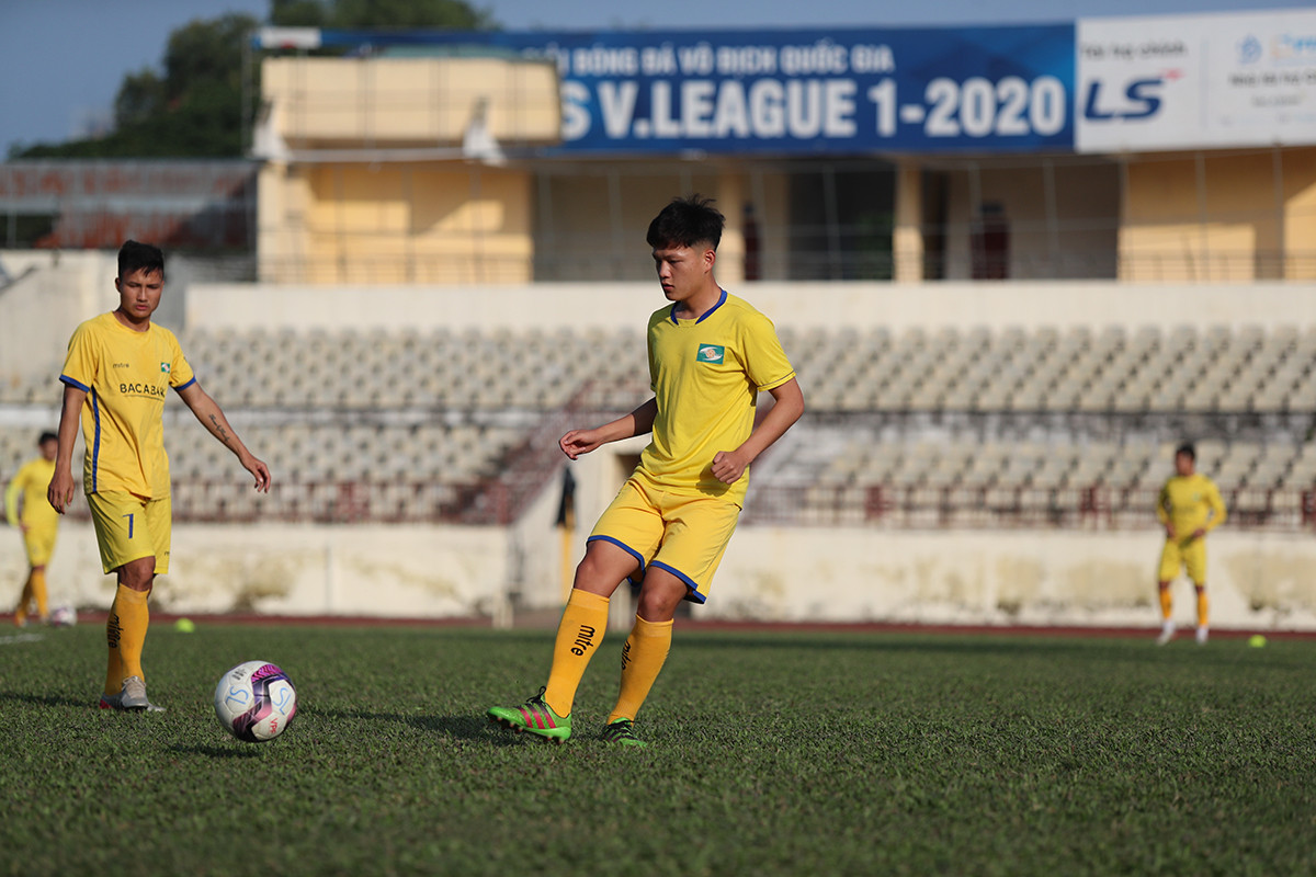 Đây đều là những cầu thủ từng khoác áo U19 Việt Nam, vừa thi đấu thành công tại giải U21 QG 2020. Ảnh: Đức Anh