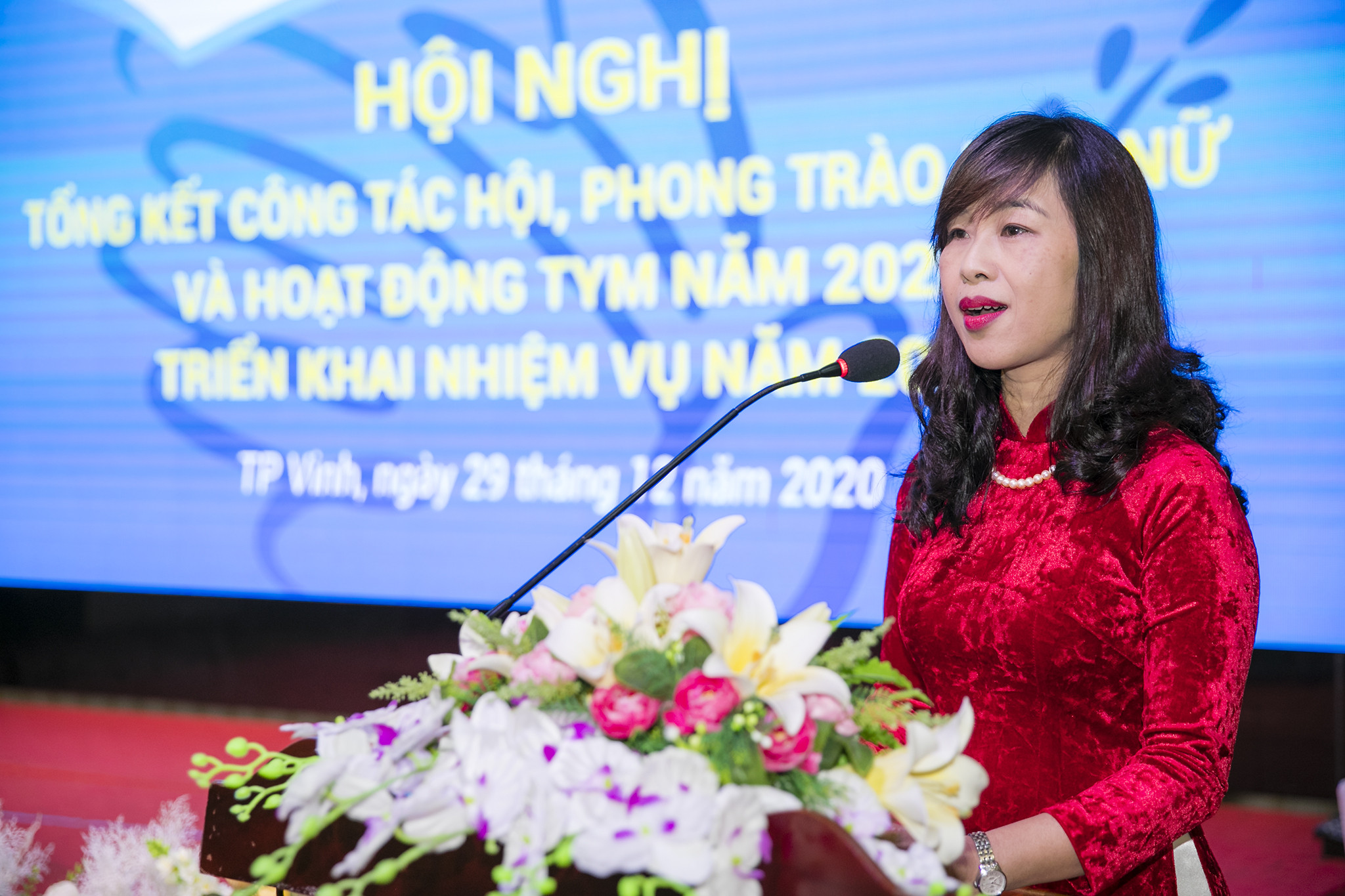 Đồng chí Nguyễn Thị Quỳnh Hoa - Chủ tịch Hội LHPN tỉnh phát biểu tại buổi lễ. Ảnh: Đức Anh