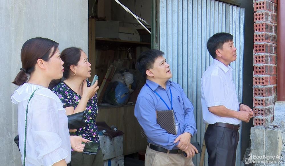 Khảo sát, kiểm tra thuế kinh doanh vận tải tại huyện miền núi Quỳ Hợp. Ảnh Tư liệu