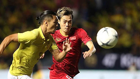 ĐT Thái Lan hiện đứng thứ 3 bảng G với chỉ 8 điểm sau 5 trận, kém ĐT Việt Nam 3 điểm.