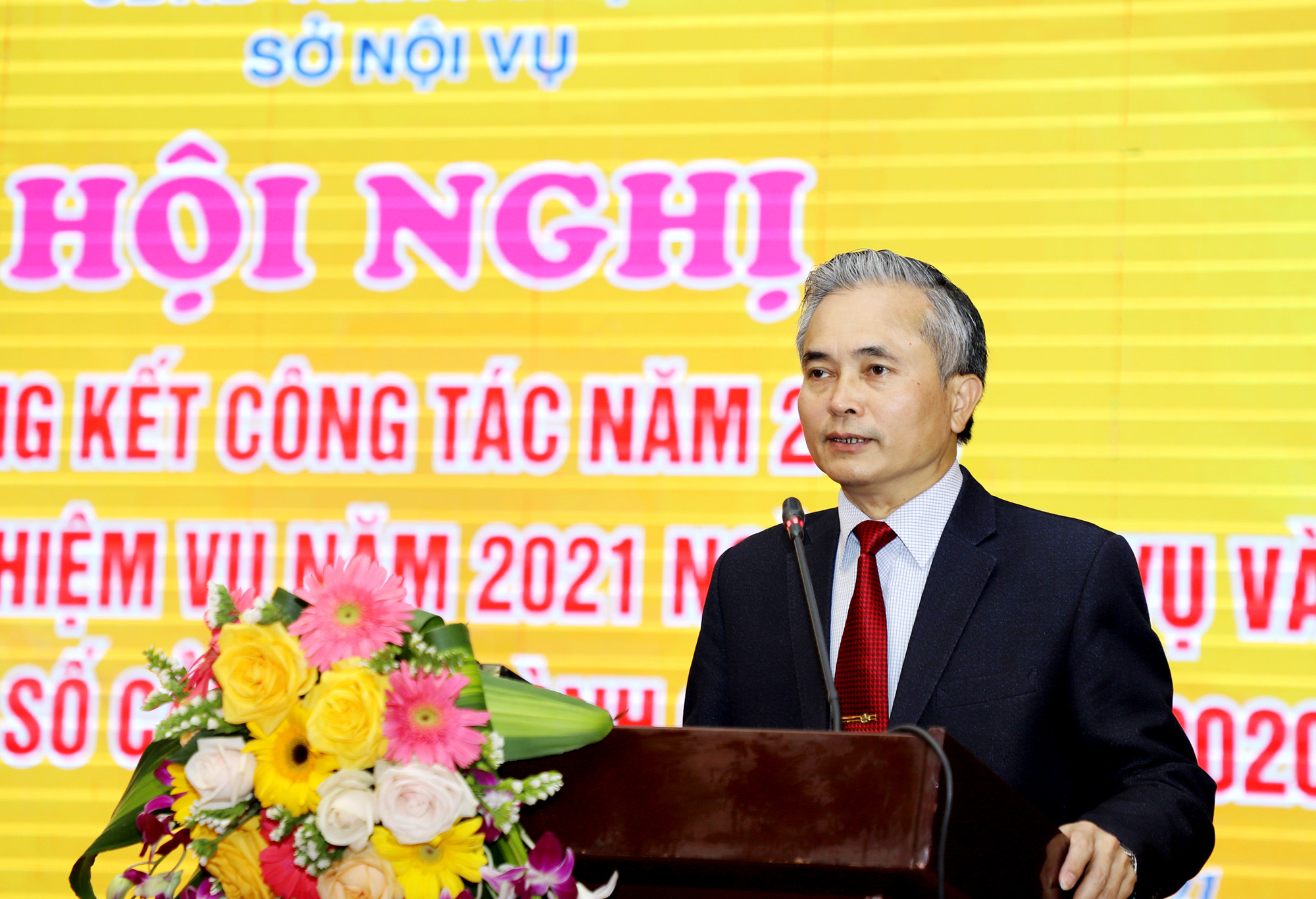 Đồng chí Lê Ngọc Hoa - Phó Chủ tịch UBND tỉnh phát biểu tại lễ trao giải. Ảnh: Phạm Bằng