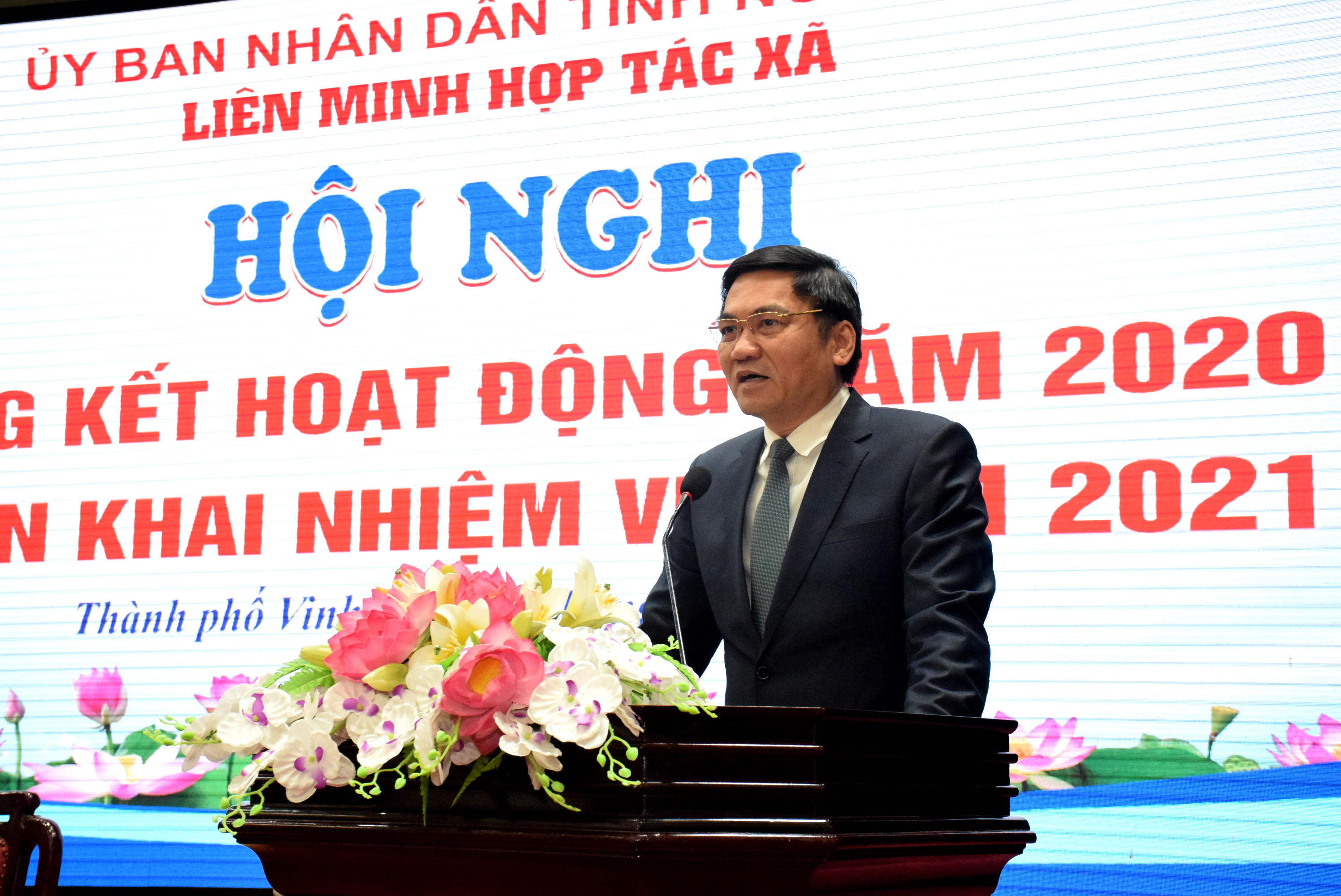 Phó Chủ tịch UBND tỉnh Hoàng Nghĩa Hiếu phát biểu tại hội nghị. Ảnh: Xuân Hoàng