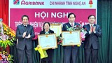Ngân hàng Nông nghiệp Nghệ An đón nhận Huân chương Lao động hạng Nhì